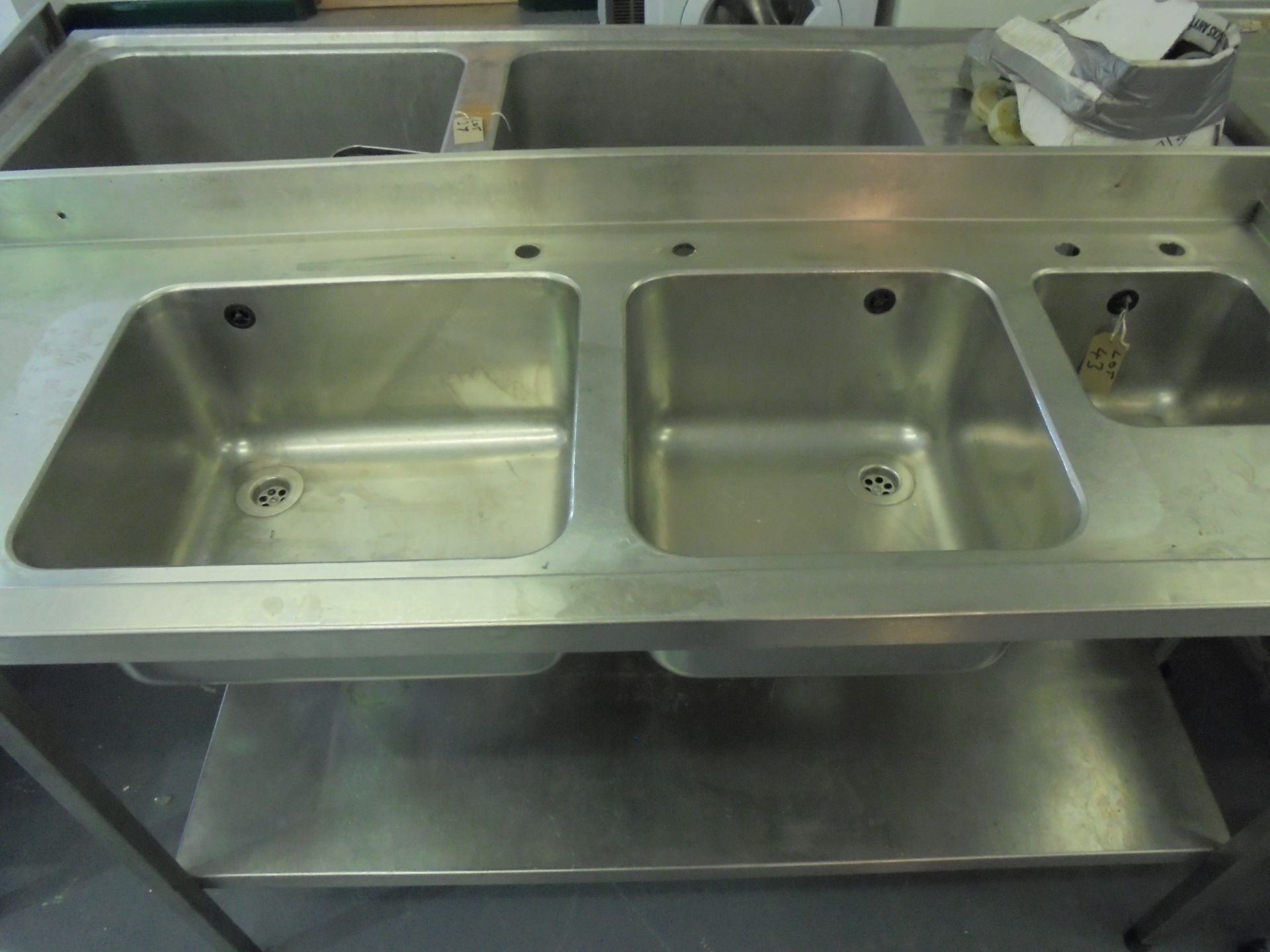 Stainless Steel Commercial Double Bowl Sink with Hand Basin & Shelf Under. Size (H) 90cm x (D) - Image 3 of 3