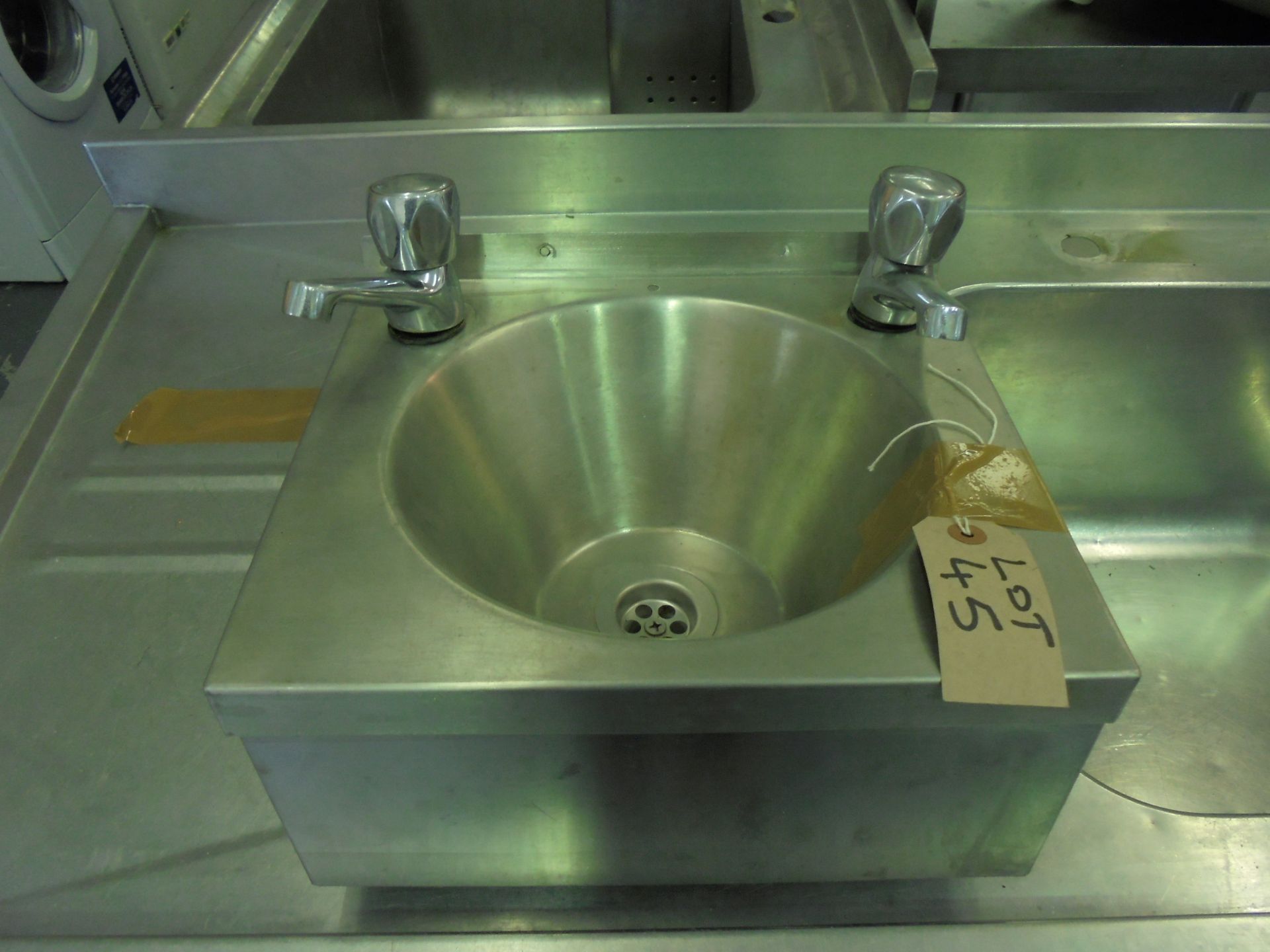 Stainless Steel Commercial Wall Mountable Hand Basin. Size (H) 14cm x (D) 27cm x (W) 30cm.