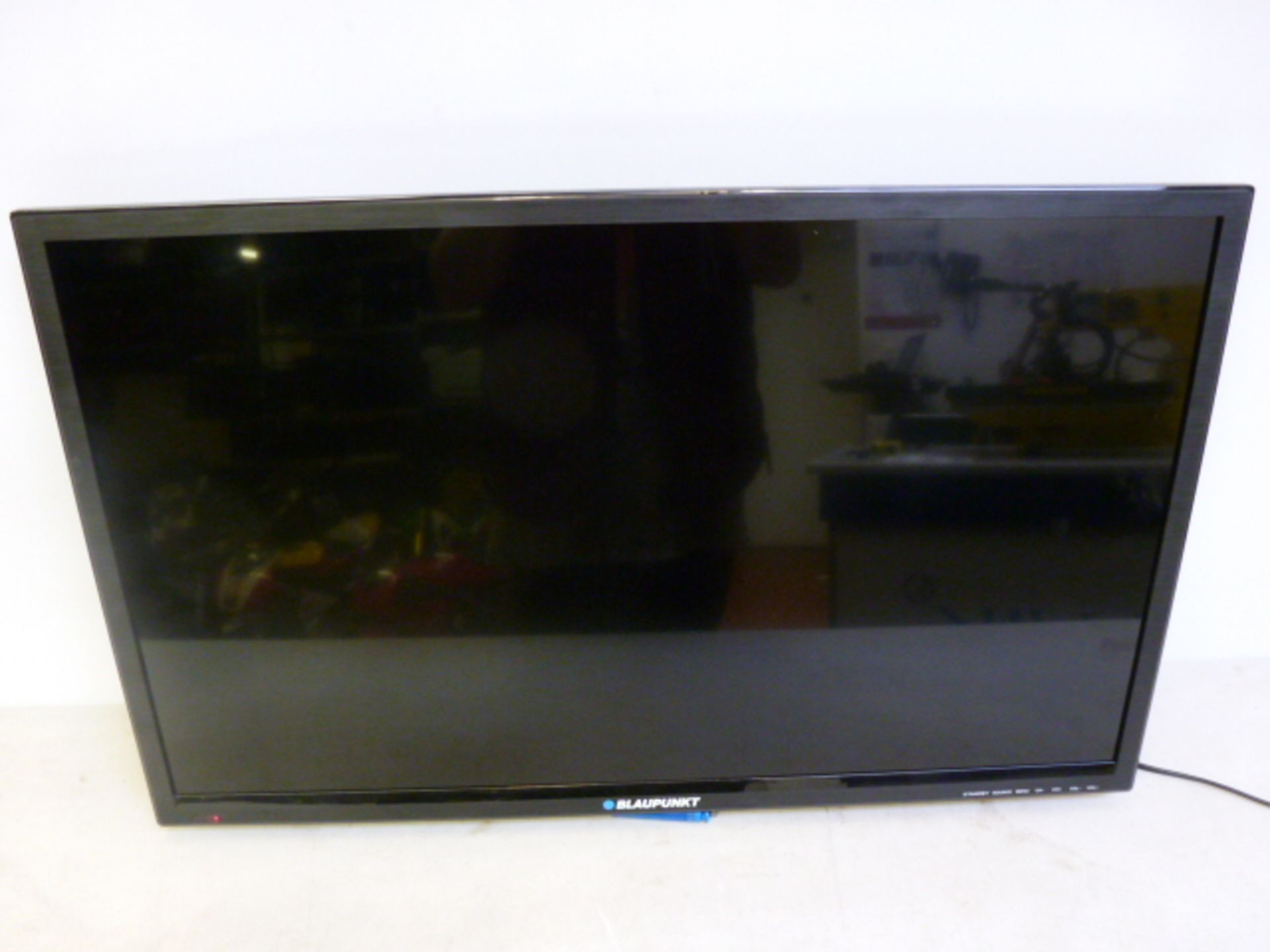 Blaupunkt 32" LED TV, Model 32/1361-WB-11B. No Remote - Image 2 of 3