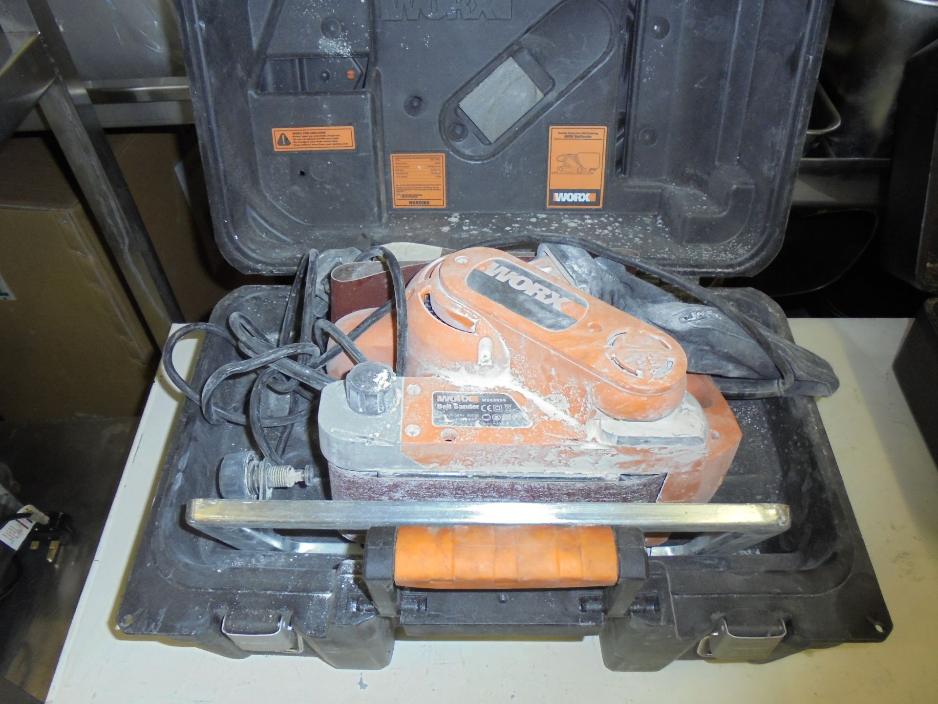 Worx Belt Sander, Model WX820BS. Comes with Carry Case. NOTE Viewing