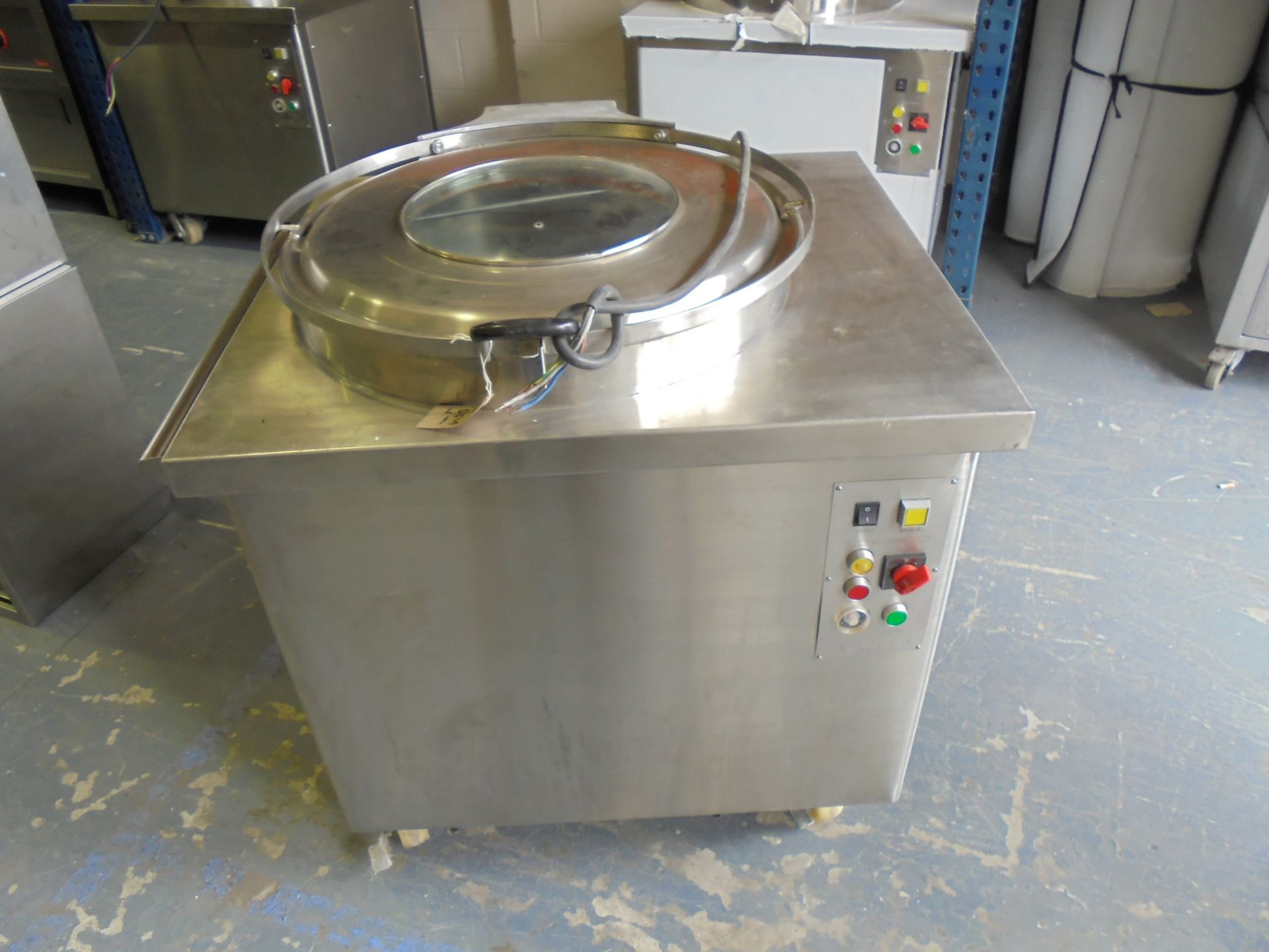 Yiko Chinese Duck Roaster, Model WCC-990GZ. Size (H) 90cm x (D) 85 x (W) 76cm on Castors. 3 Phase.