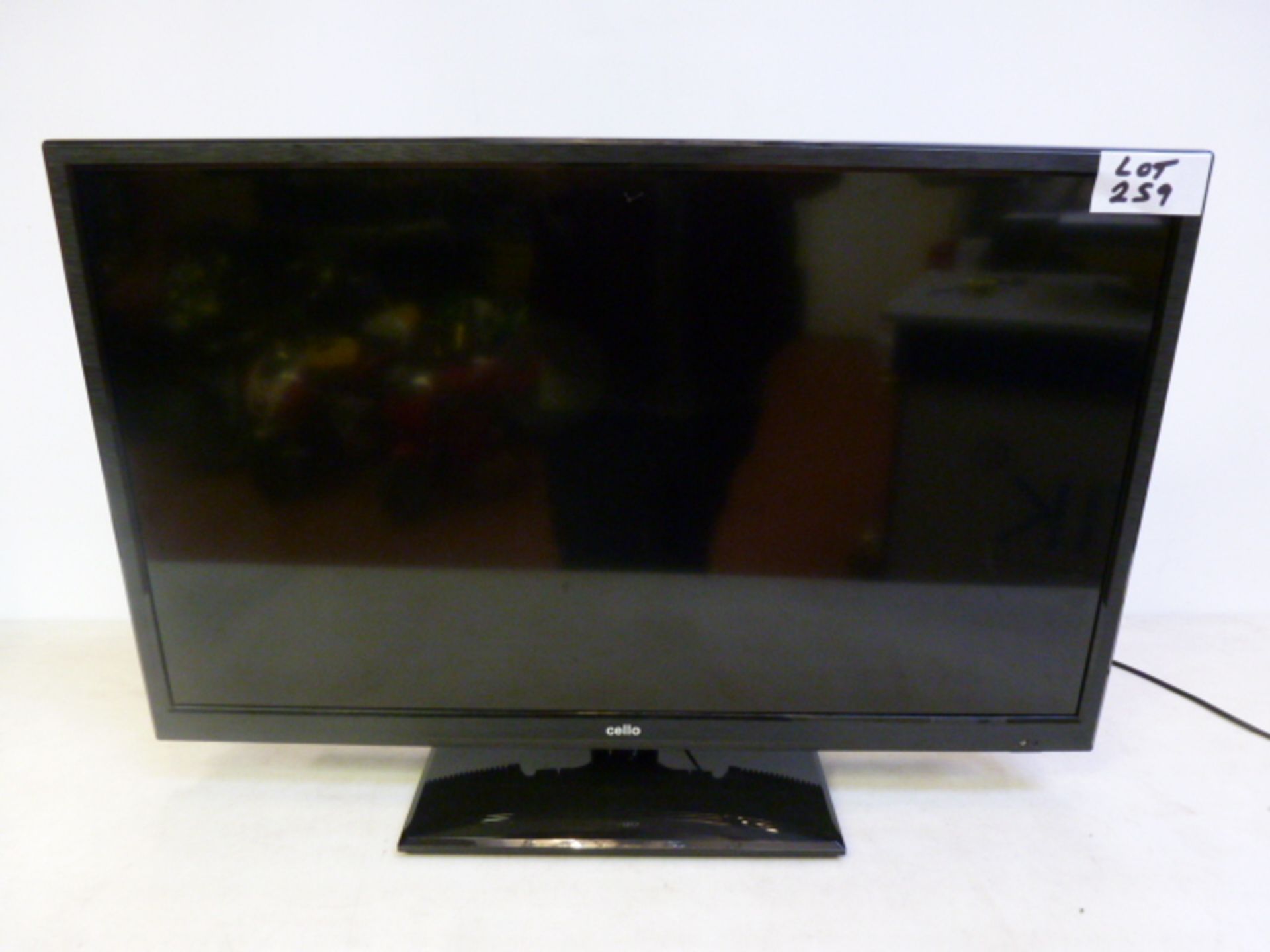 Cello 32" HD LED TV on Stand. No Remote. - Image 4 of 4