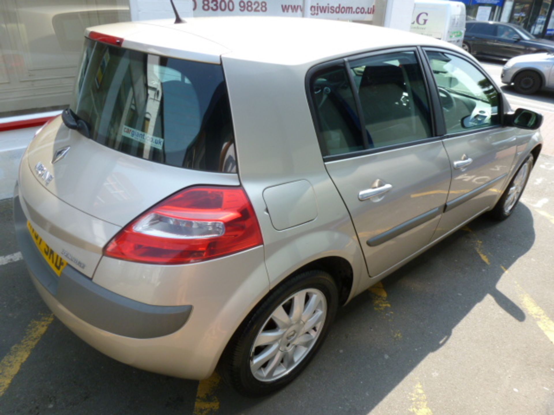 MV57 SKD (2007) Renault Megane Dynamique in Gold. 1998cc, Petrol, 5 Door Hatchback. Date First - Bild 4 aus 22