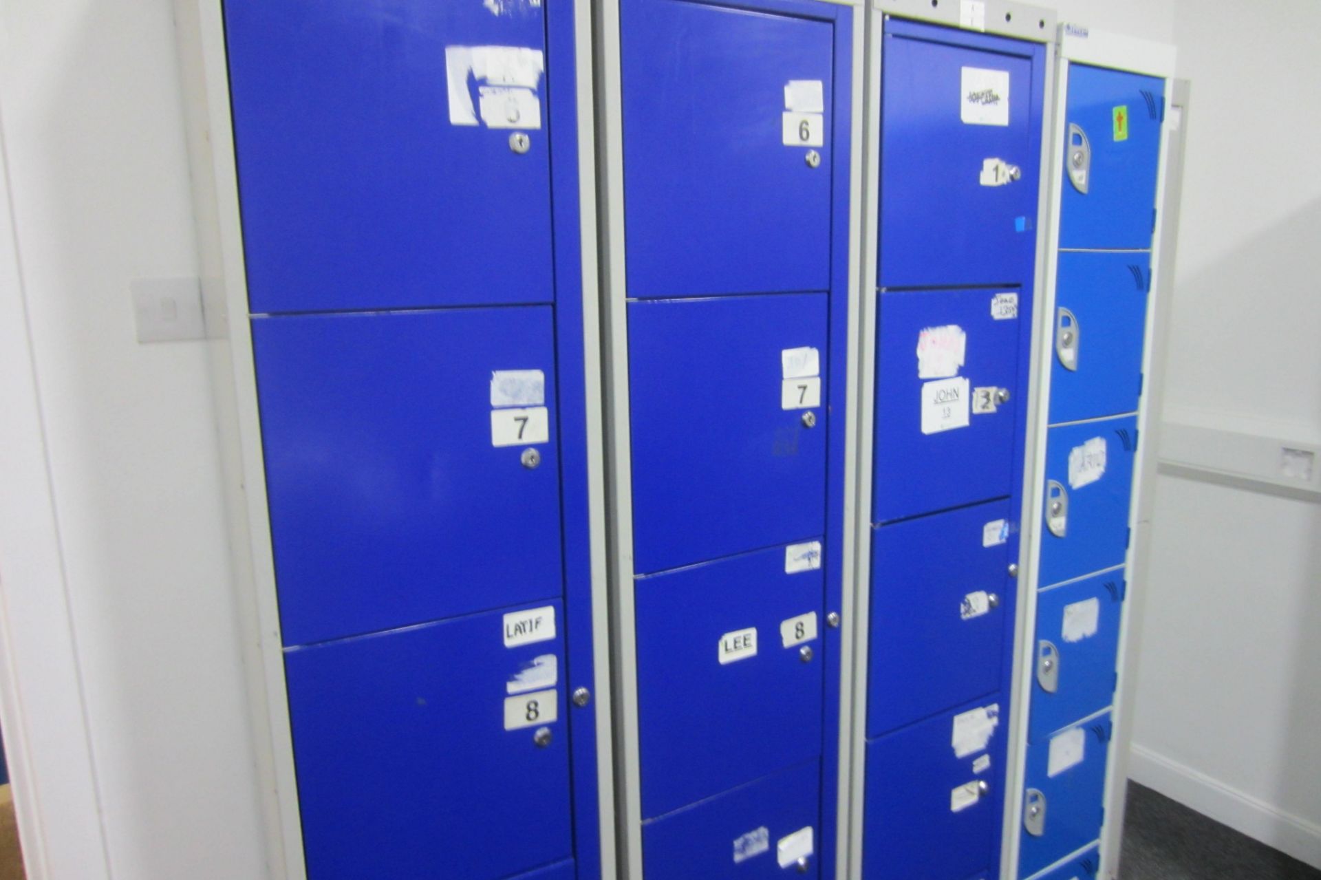 35 x Assorted Staff Personnel Lockers (No Keys) - Image 4 of 6