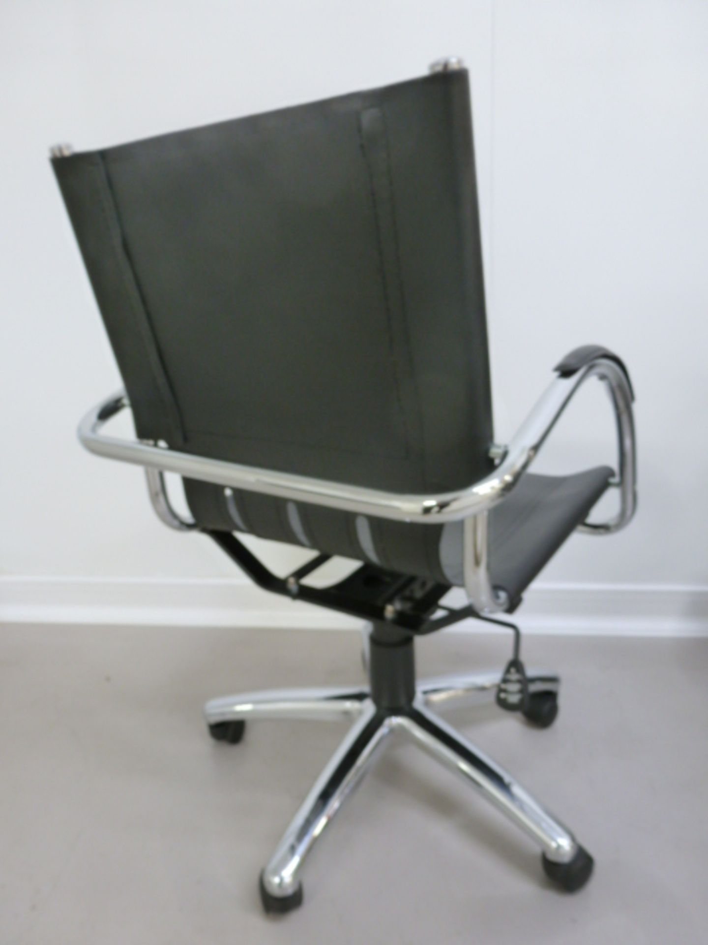 2 x Leather Office Swivel Chairs - Image 3 of 4