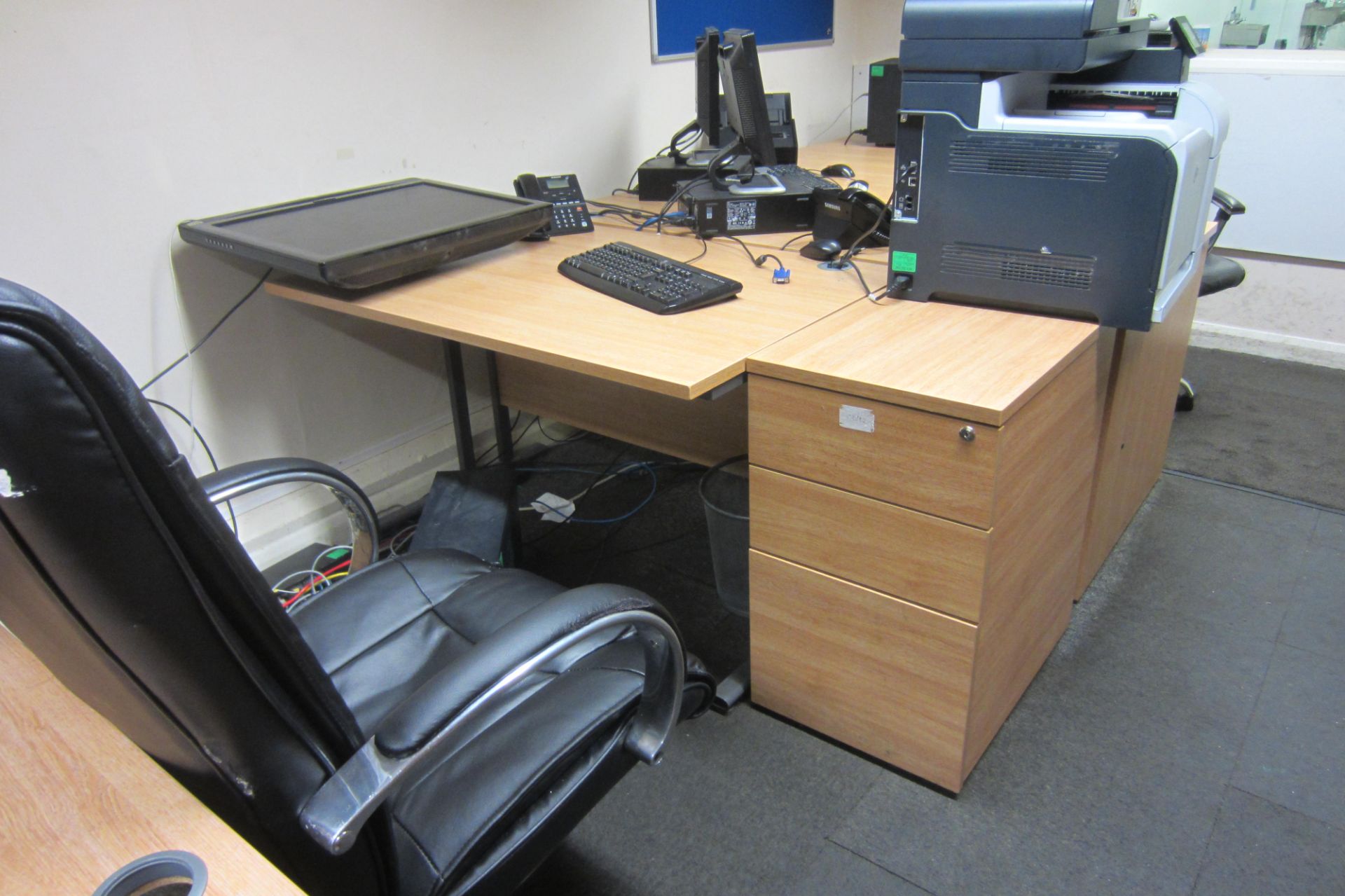 Contents of Office to Include 4 x Desks, 9 x Pedestals, 4 x Chairs, 7 x Bookcases & 3 x 4 Drawer - Image 4 of 4