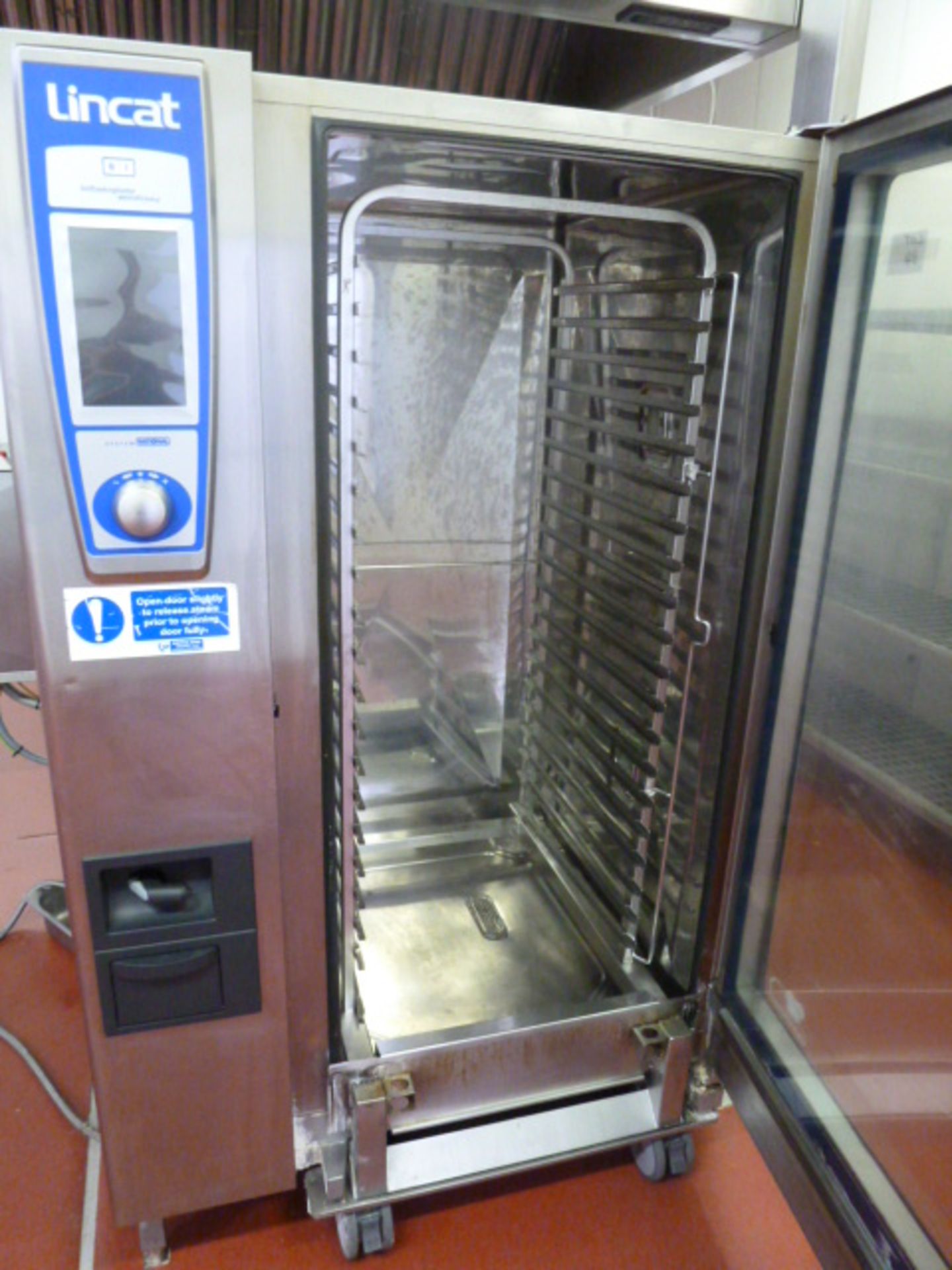 Lincat 20 Rack Rational Combination Steam Self Cooking Centre, White Efficiency with Mobile 20 - Image 2 of 7