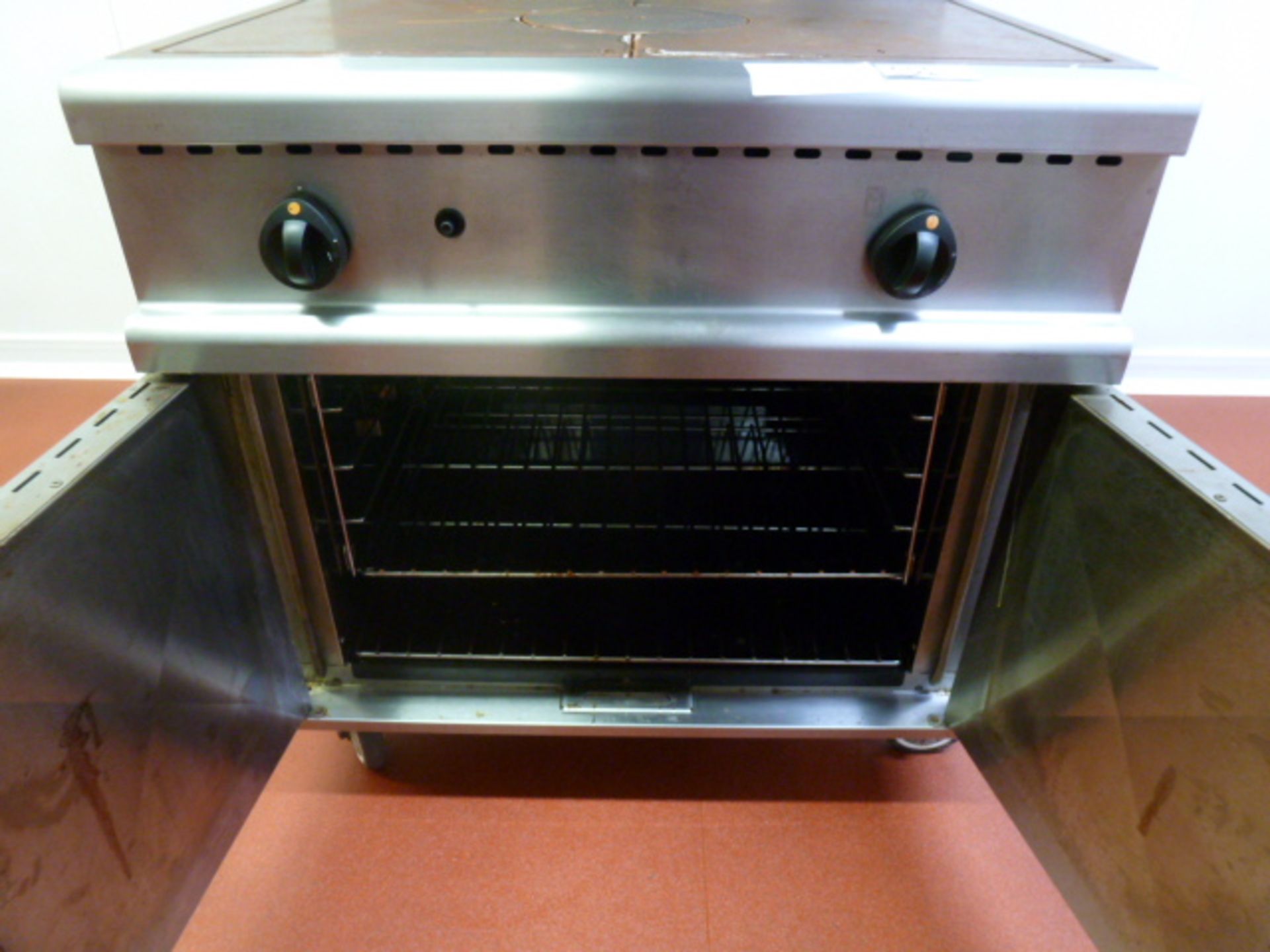 Lincat Stainless Steel Solid Top Range/Hot Plate with Oven Under & Shelf Over. Model OG7005/N, S/N - Image 2 of 5