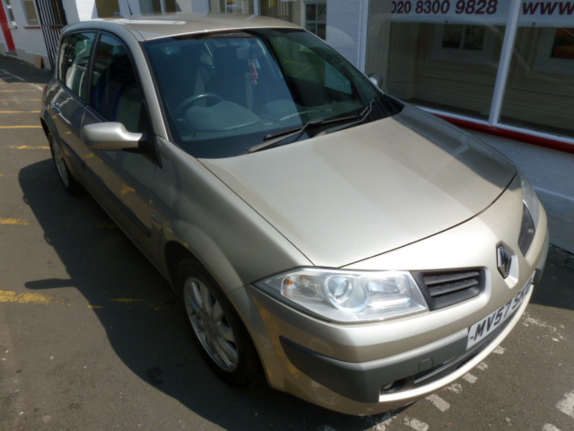 MV57 SKD (2007) Renault Megane Dynamique in Gold. 1998cc, Petrol, 5 Door Hatchback. Date First - Bild 10 aus 22