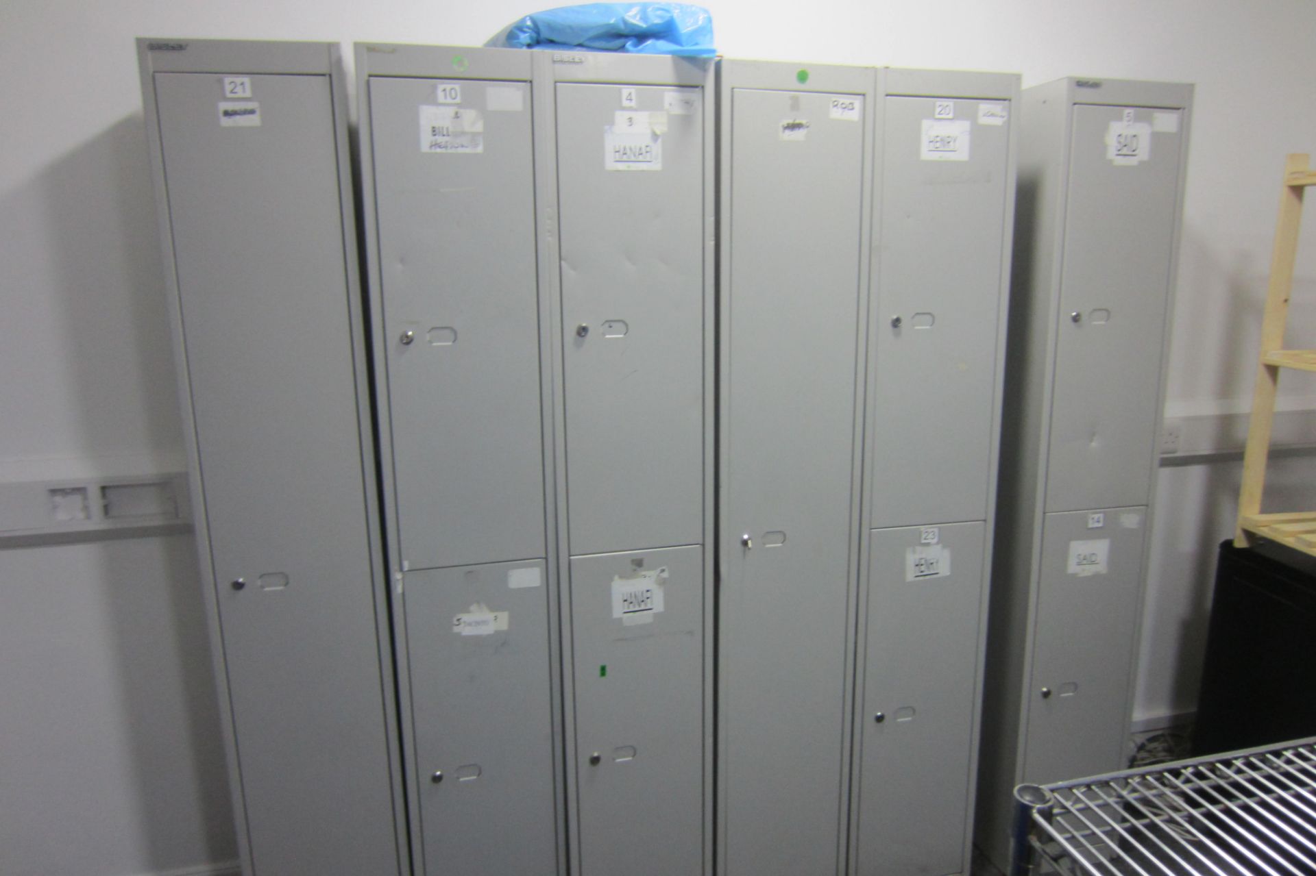 35 x Assorted Staff Personnel Lockers (No Keys) - Image 3 of 6