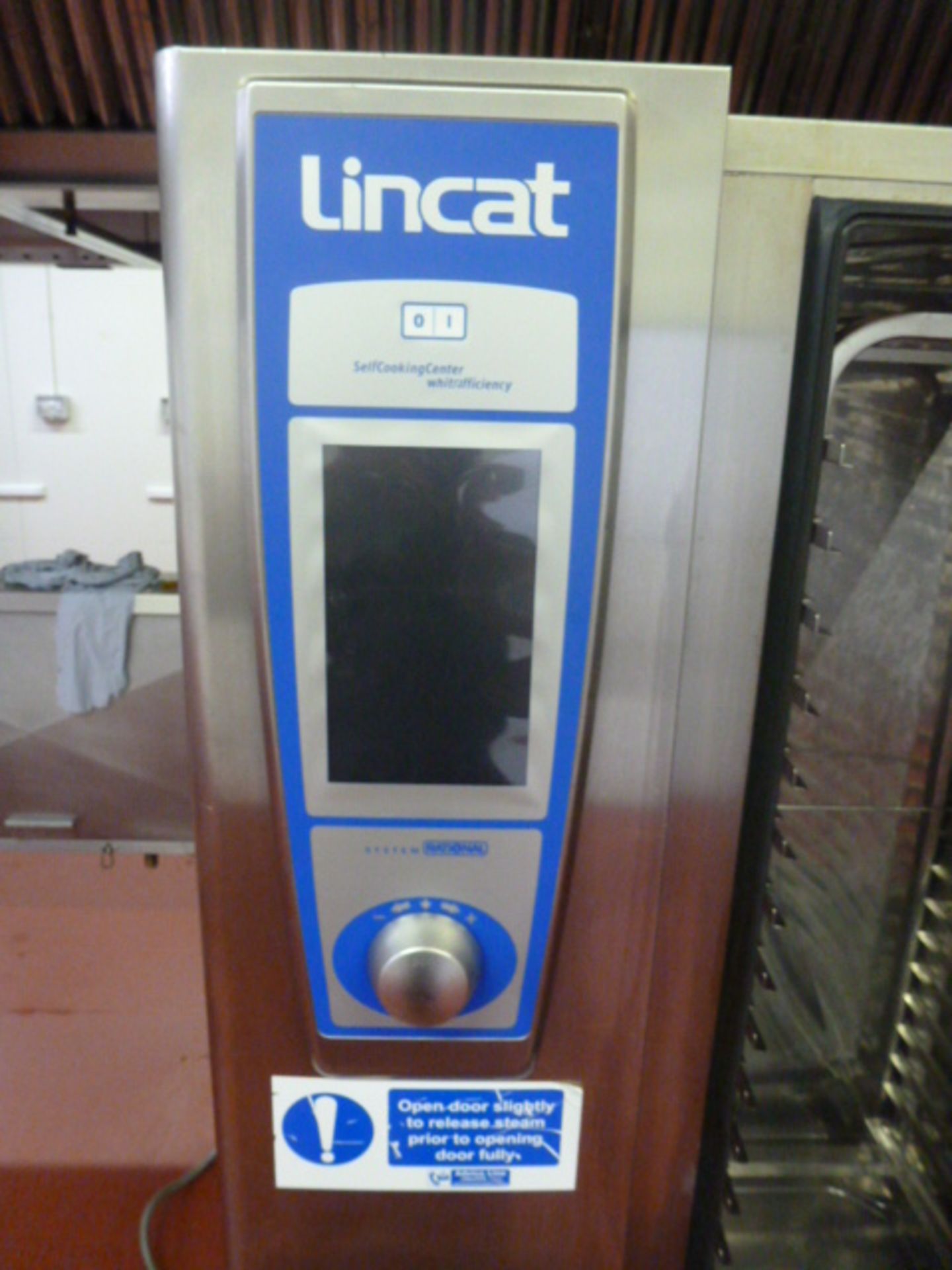 Lincat 20 Rack Rational Combination Steam Self Cooking Centre, White Efficiency with Mobile 20 - Image 3 of 7