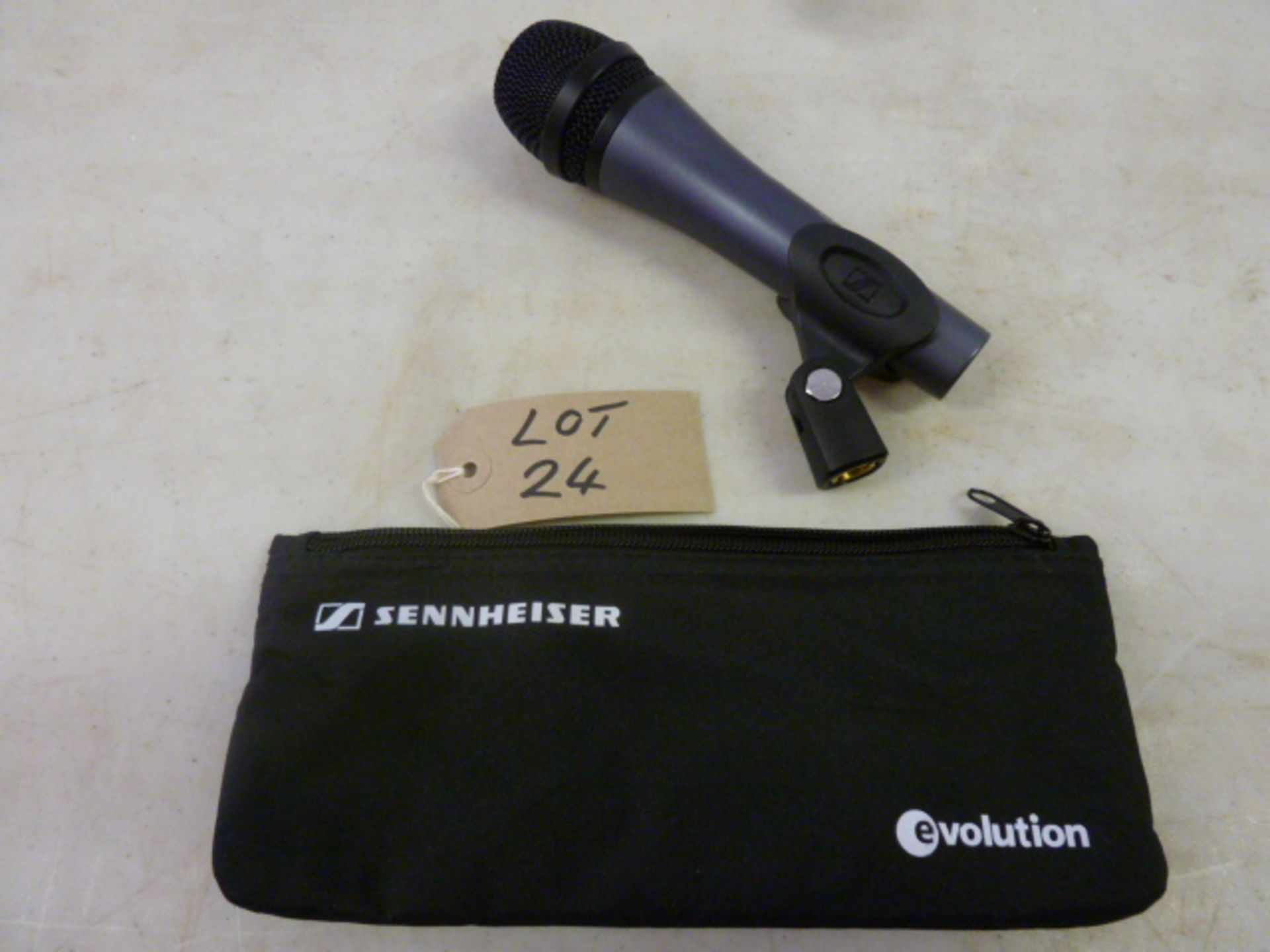 Sennheiser Evolution E 835 Microphone - Metallic Grey with Pouch & Microphone Stand Attachment.