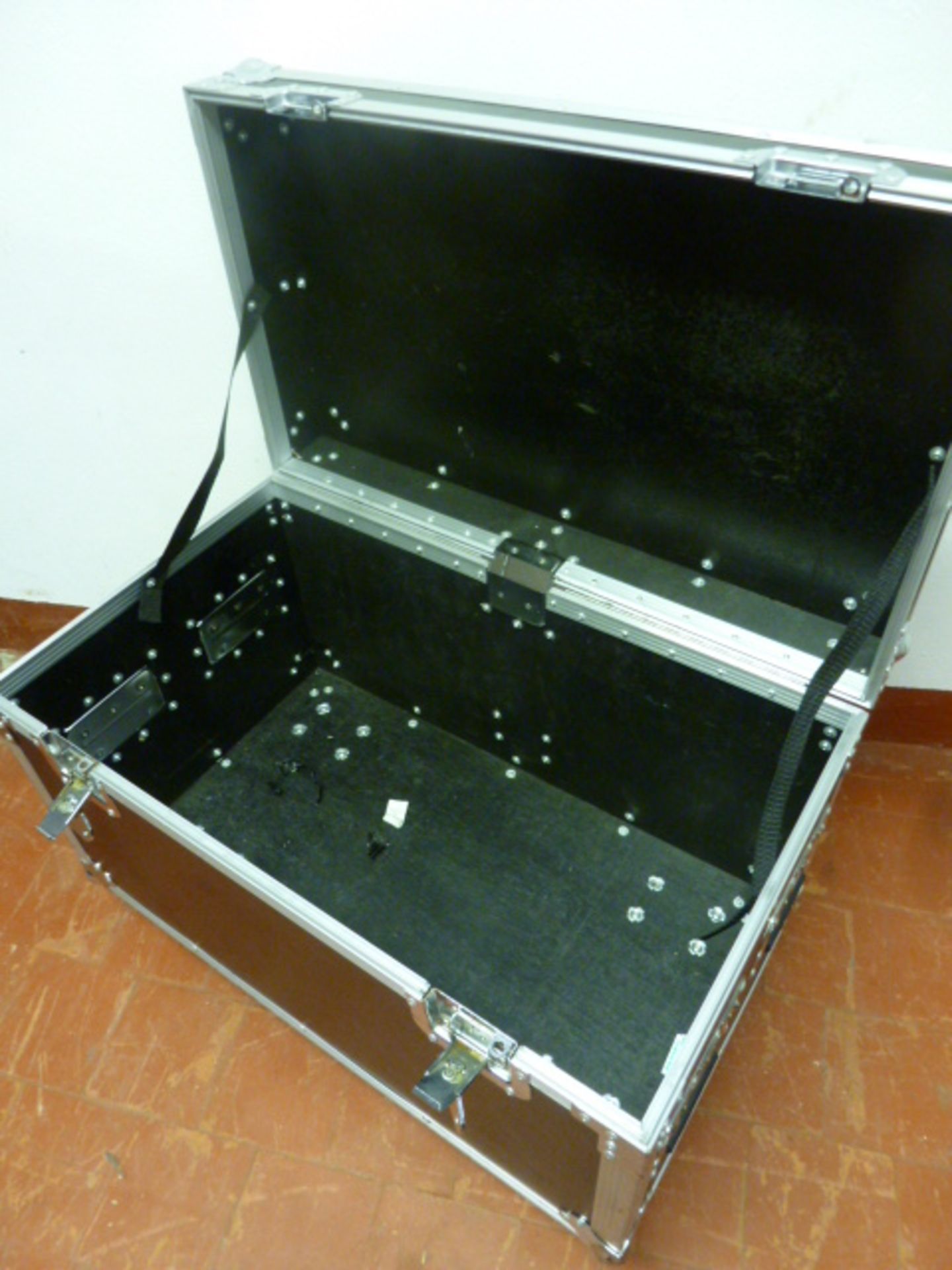 Spider Flight Case, on Castors. Size (H)58cm x (D)43cm (W)73cm. - Image 2 of 4