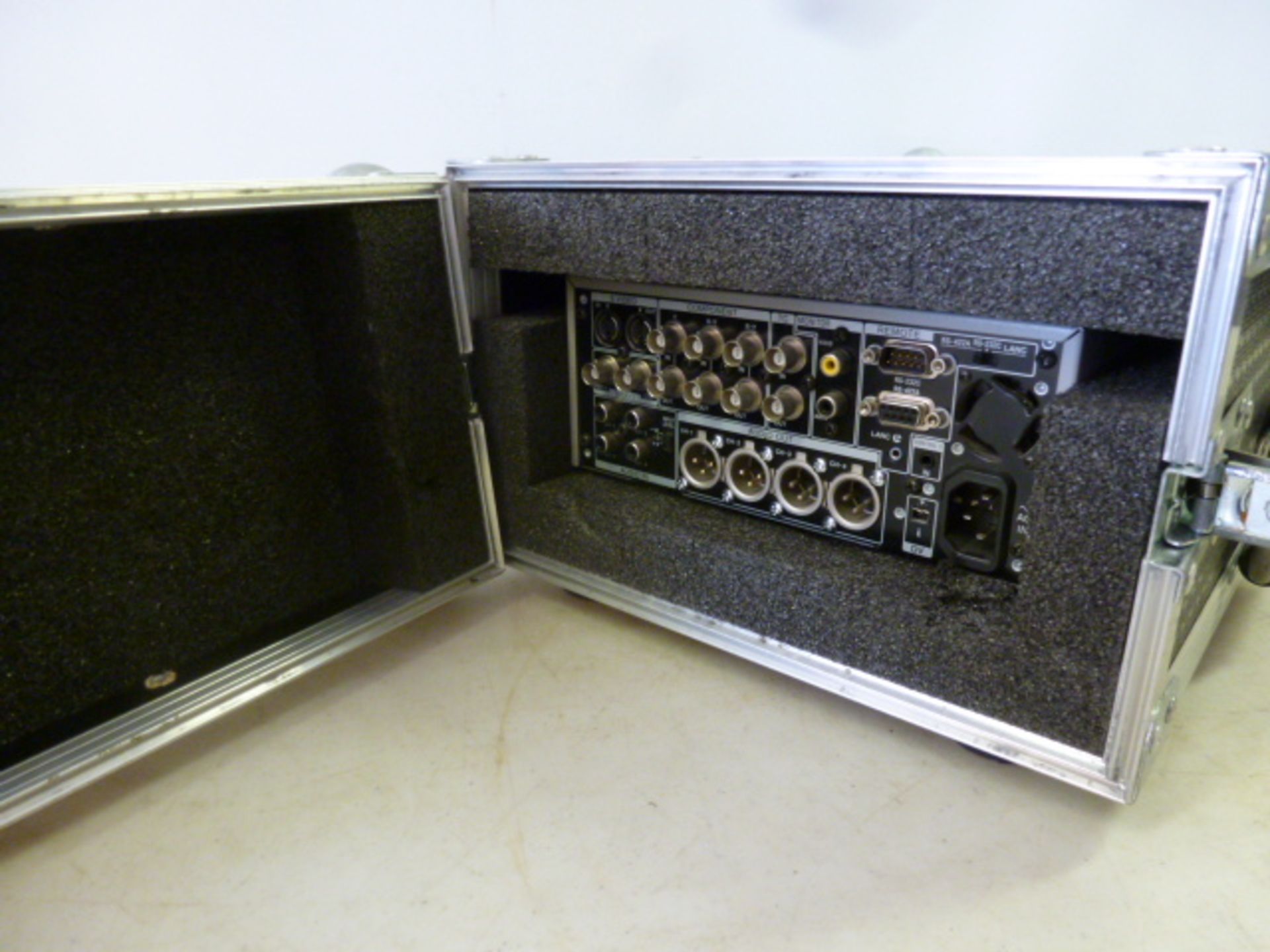 Sony DVCAM DSR-45P, Digital Videocassette Recorder, In Metal Flight Case with Power Supply. - Image 3 of 5