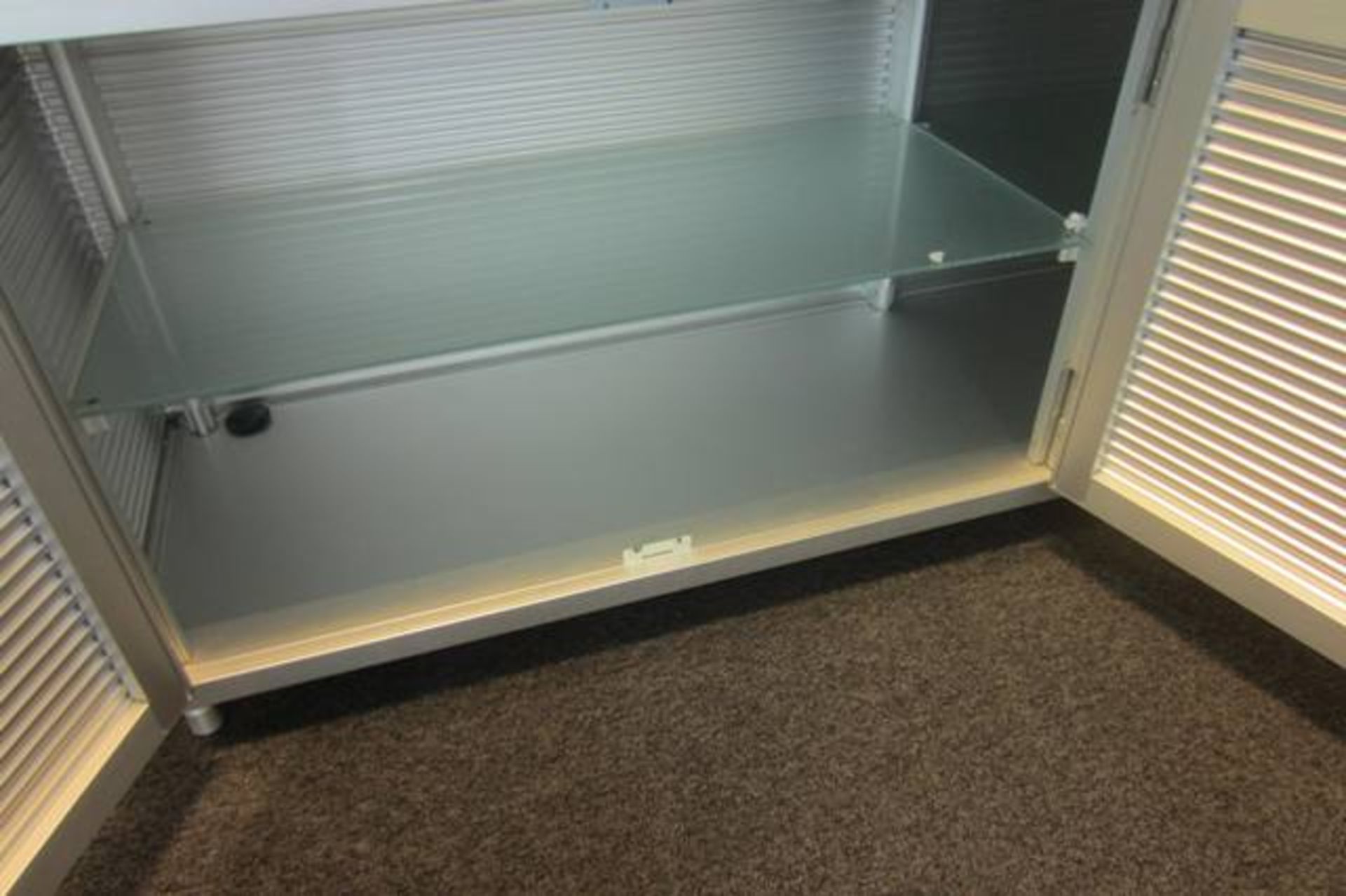 Office Credenza Unit in White Perspex with Aluminium Corrugate Sides & 3 Doors. - Image 3 of 4