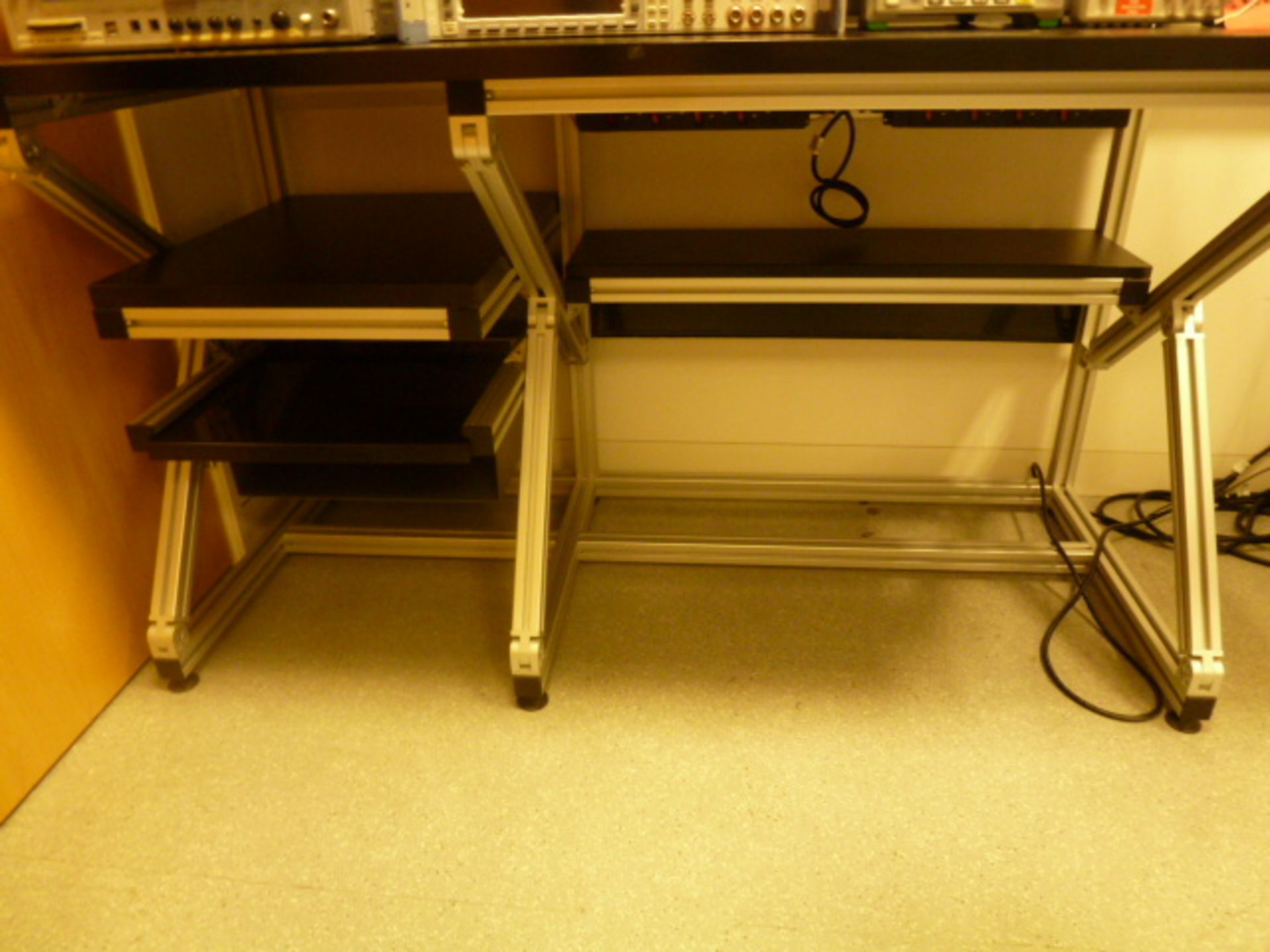 1.5m Aluminium Framed Fully Adjustable Workbench. - Image 2 of 3