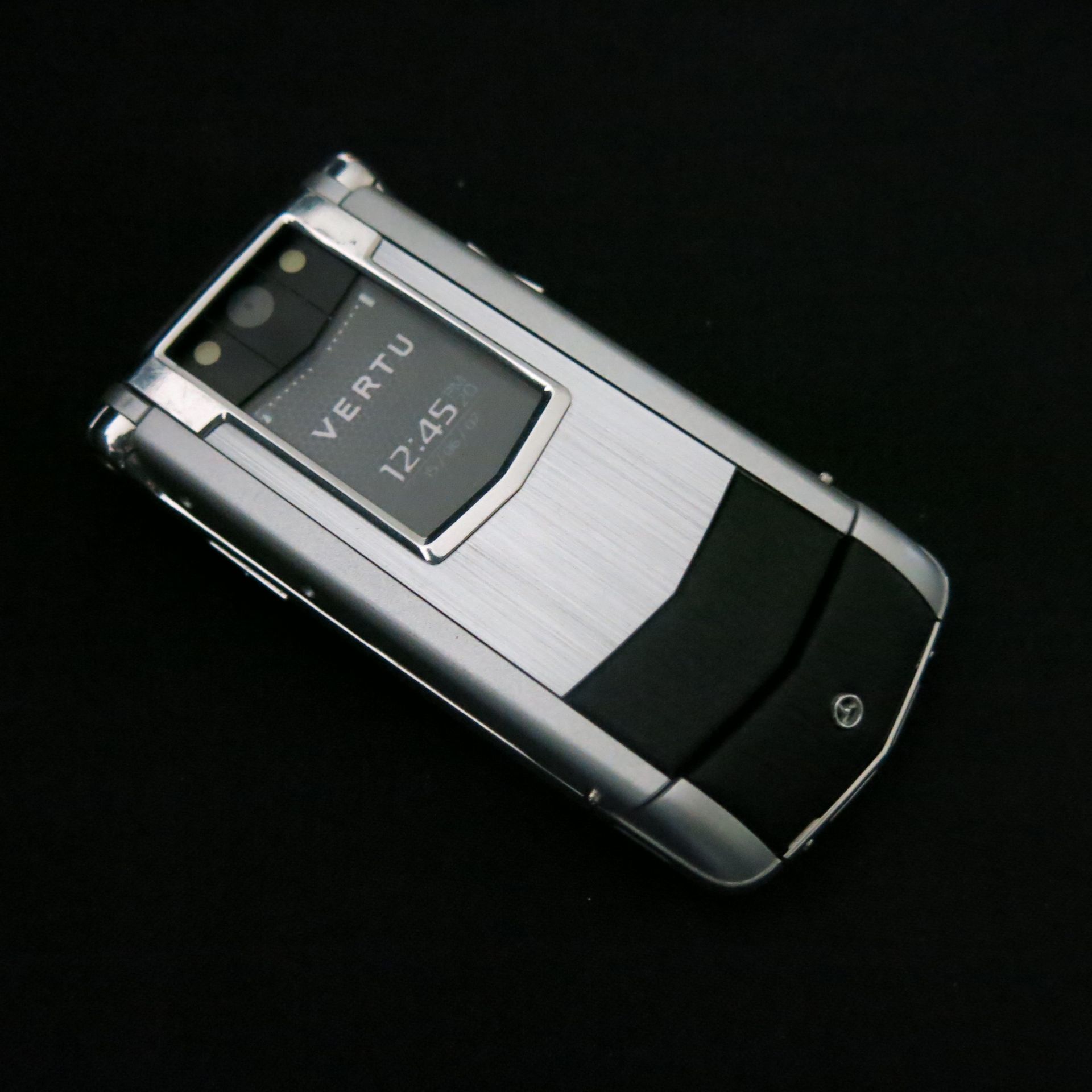 Entire Contents of the VERTU Museum Collection to Include: 105 Various Iconic Phones & Appearance - Image 58 of 106