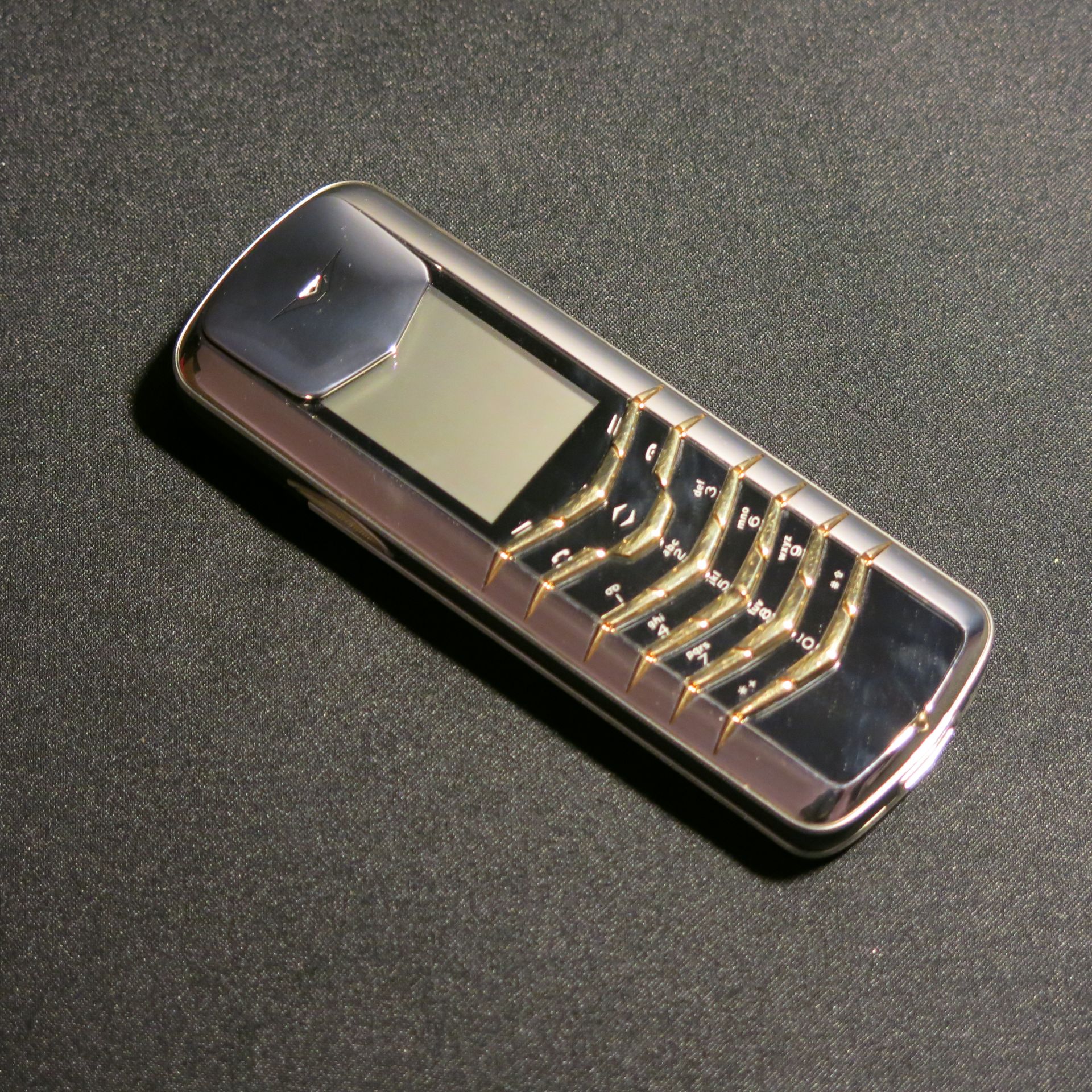Entire Contents of the VERTU Museum Collection to Include: 105 Various Iconic Phones & Appearance - Image 73 of 106