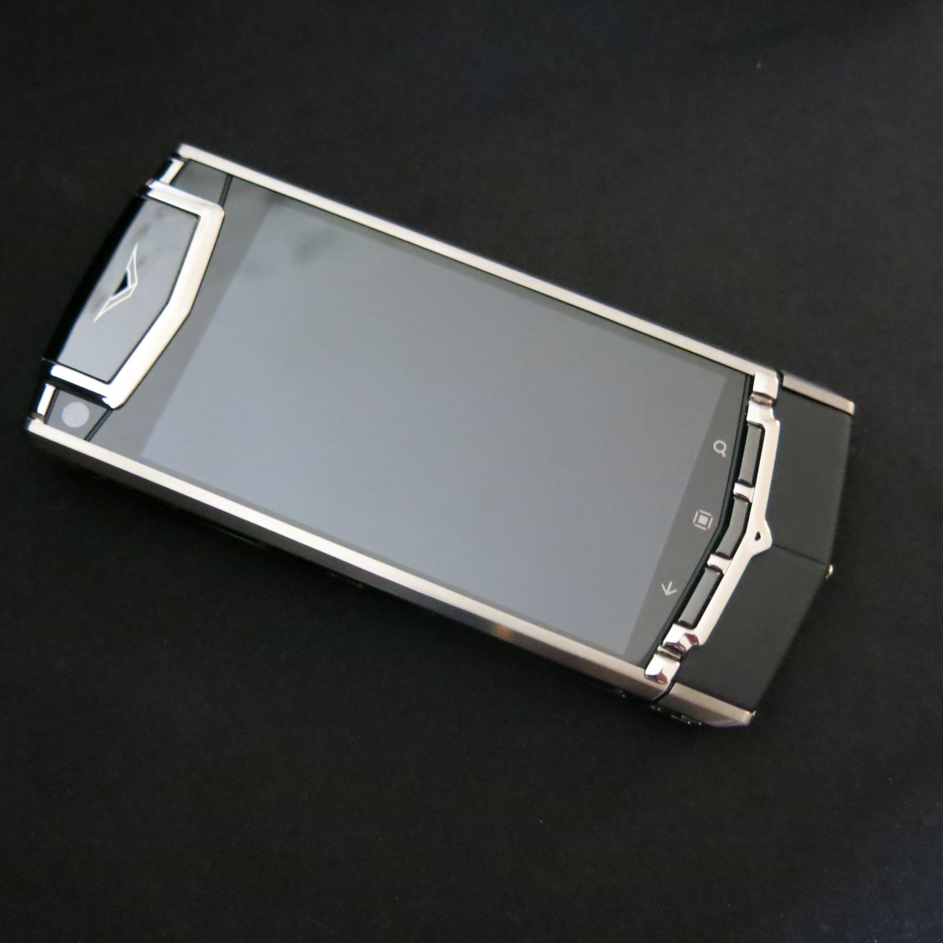 Entire Contents of the VERTU Museum Collection to Include: 105 Various Iconic Phones & Appearance - Image 36 of 106