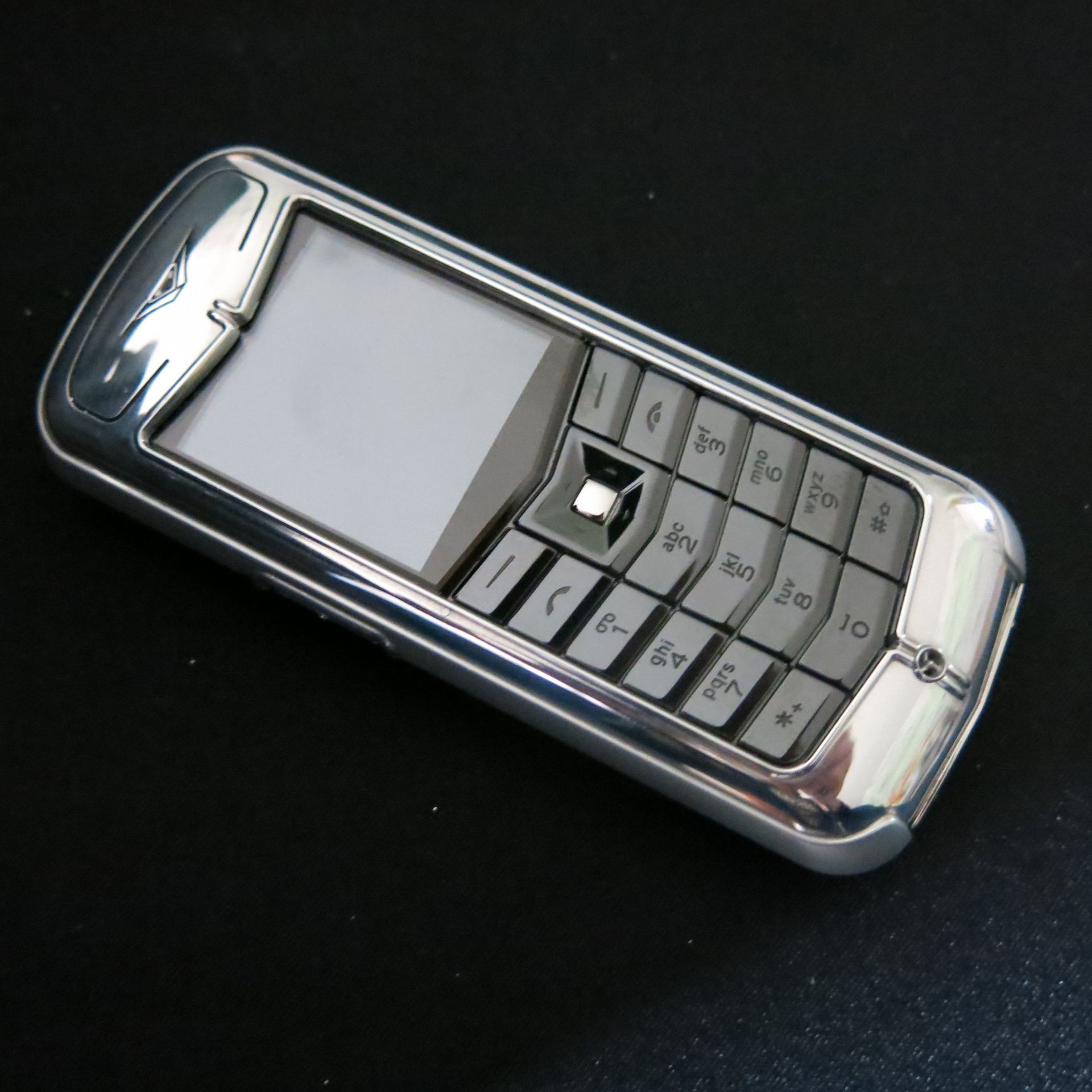 Entire Contents of the VERTU Museum Collection to Include: 105 Various Iconic Phones & Appearance - Image 96 of 106