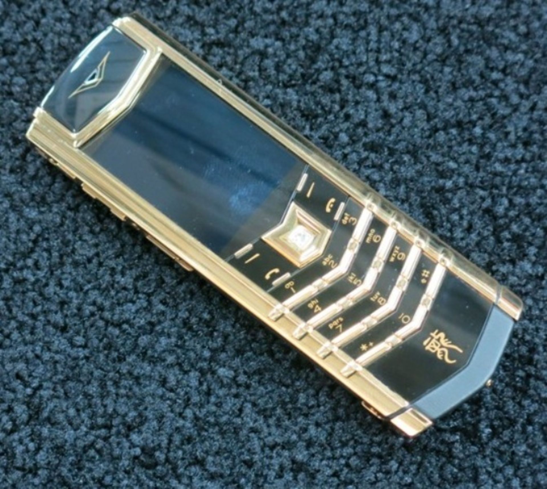 Vertu 18kt Yellow Gold Signature S Phone. Special Edition Dragon with Small Diamond Eyes & - Image 3 of 4
