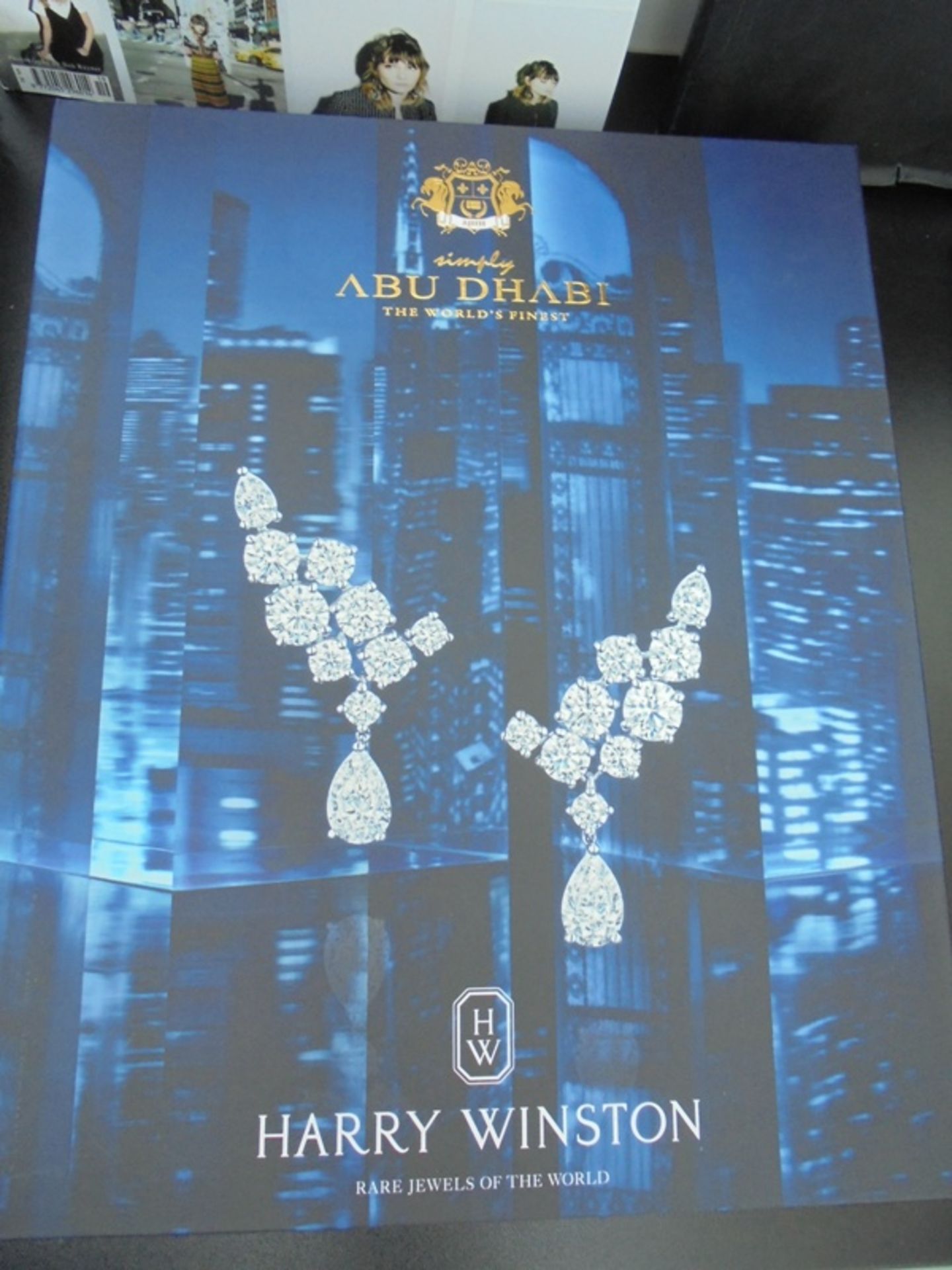 6 x Assorted Books to Include: Bentley The Book by TaNeues, Harry Winston Rare Jewels of the - Image 3 of 7