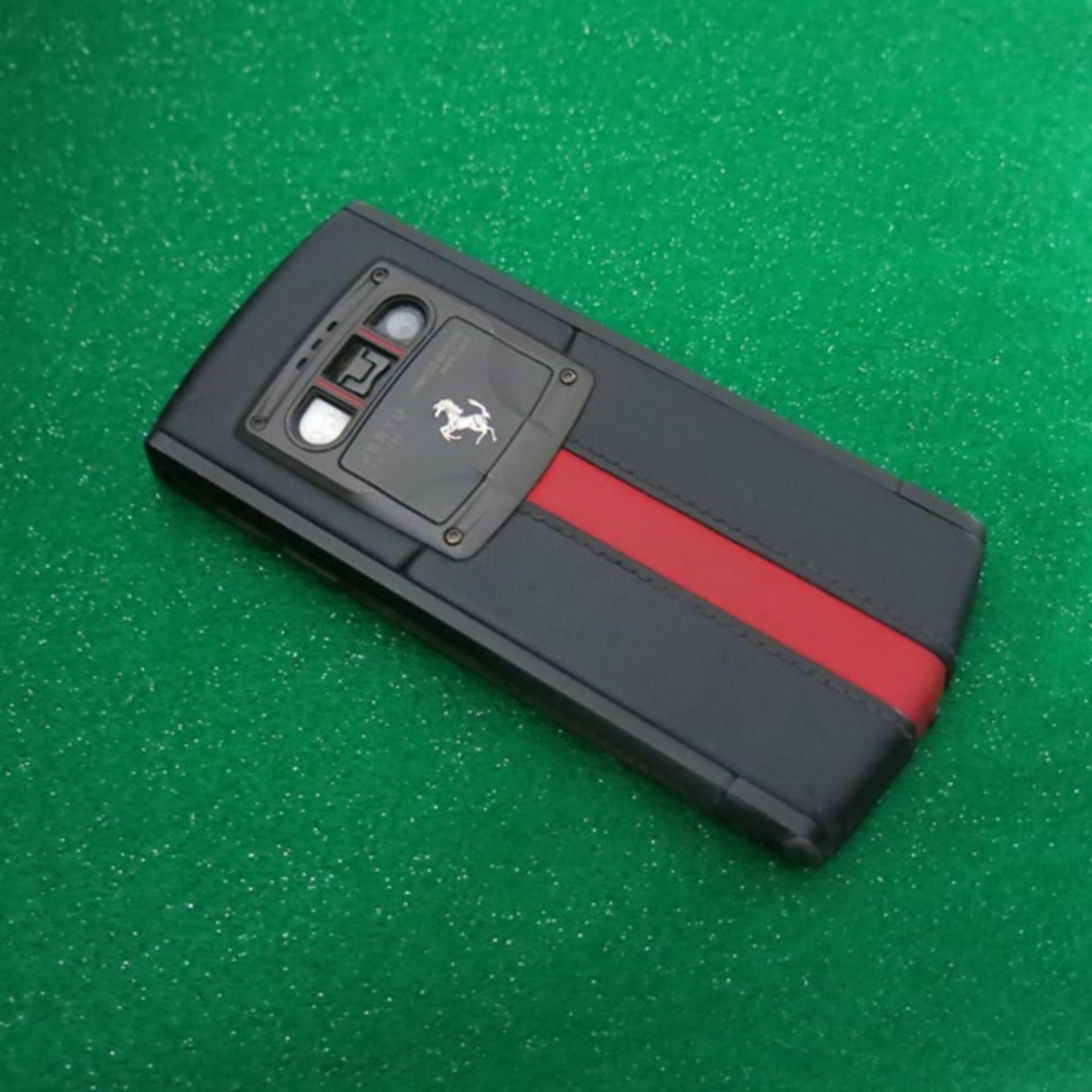 Vertu Ti Ferrari Limited Edition Titanium Phone with Prancing Horse Emblem. Furnished in Red & Black - Image 5 of 8