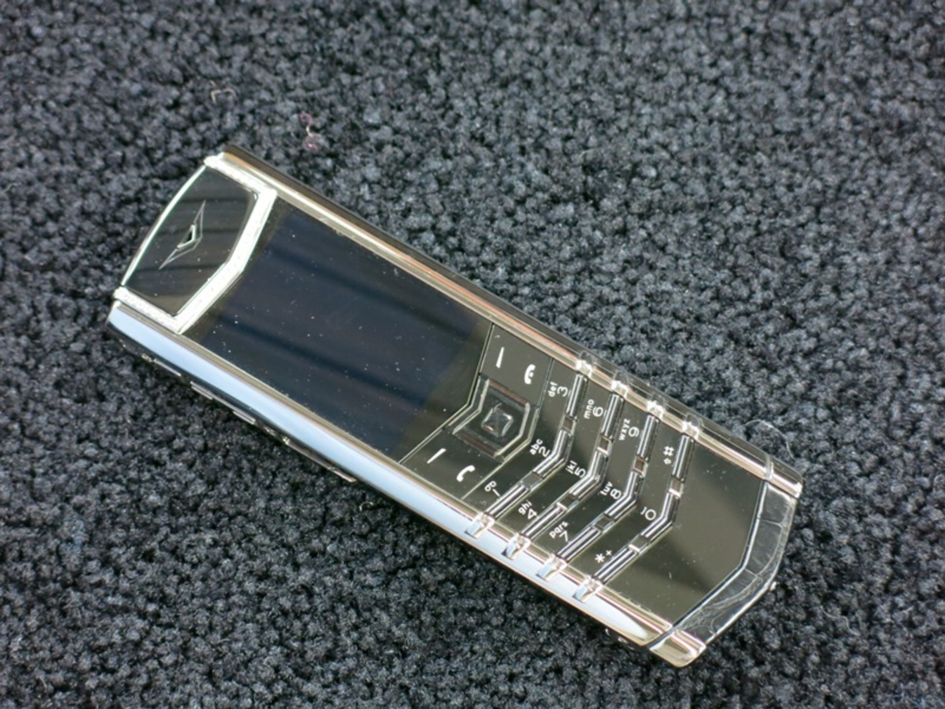 Vertu Signature S Phone with Diamond Pillow Frame & Polished Stainless. Furnished with Ceramic