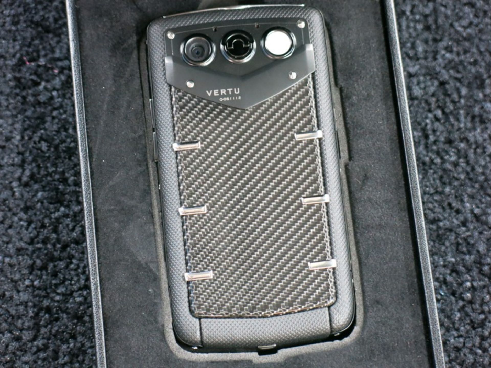 Vertu Constellation Quest Carbon Fibre Phone with Carbon Fibre Pillow & Back Plate with Ceramic - Image 2 of 2
