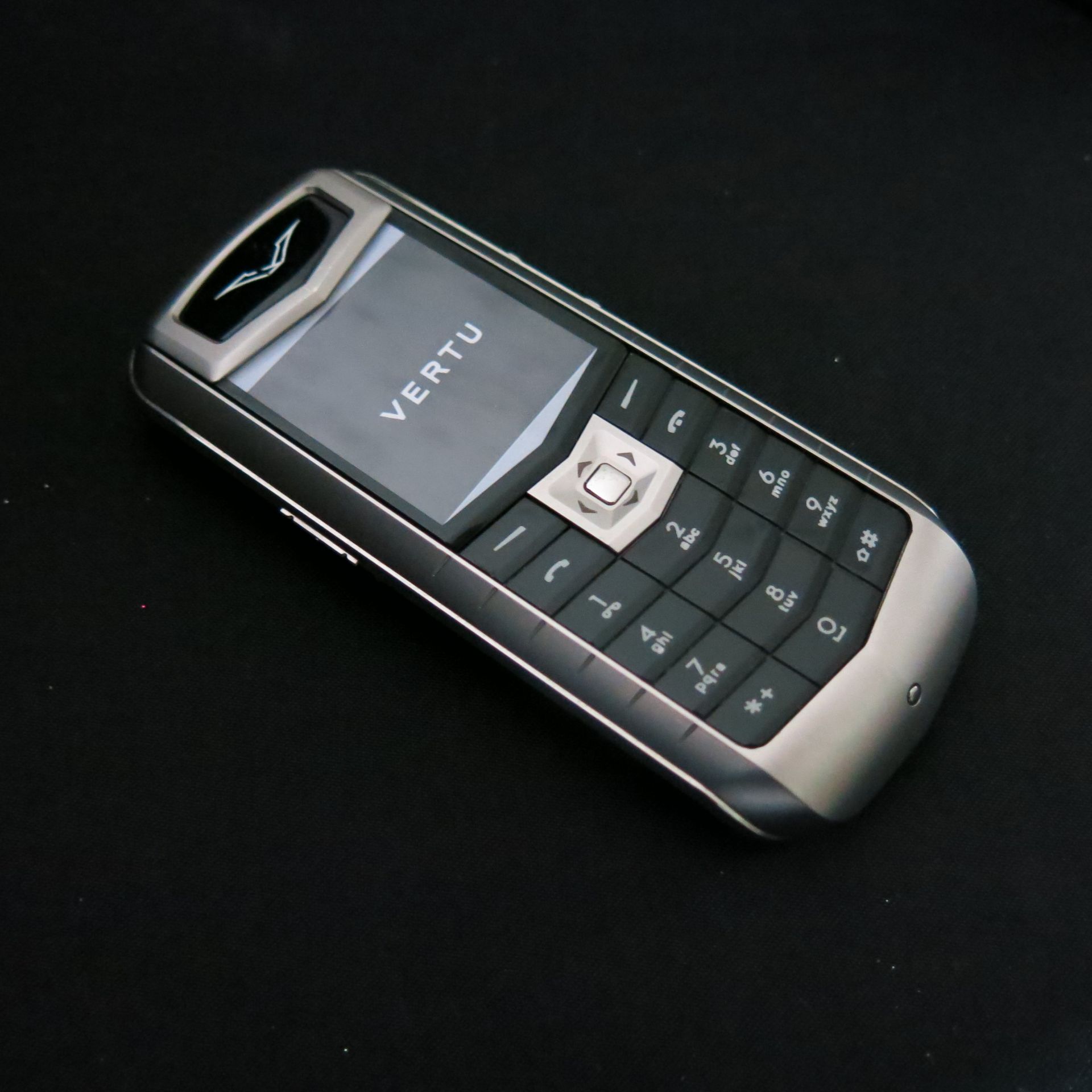Entire Contents of the VERTU Museum Collection to Include: 105 Various Iconic Phones & Appearance - Image 98 of 106