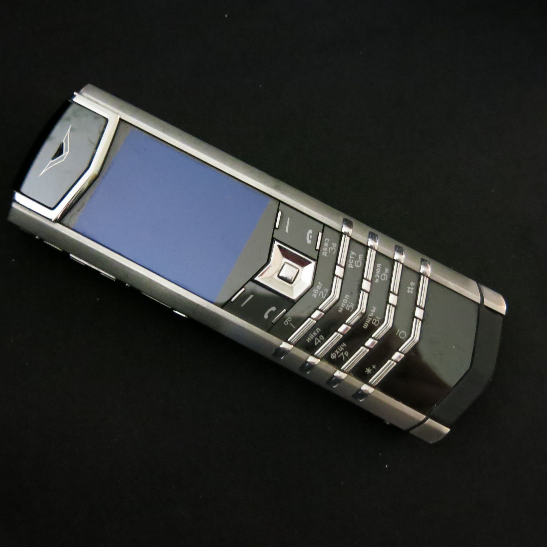 Entire Contents of the VERTU Museum Collection to Include: 105 Various Iconic Phones & Appearance - Image 14 of 106