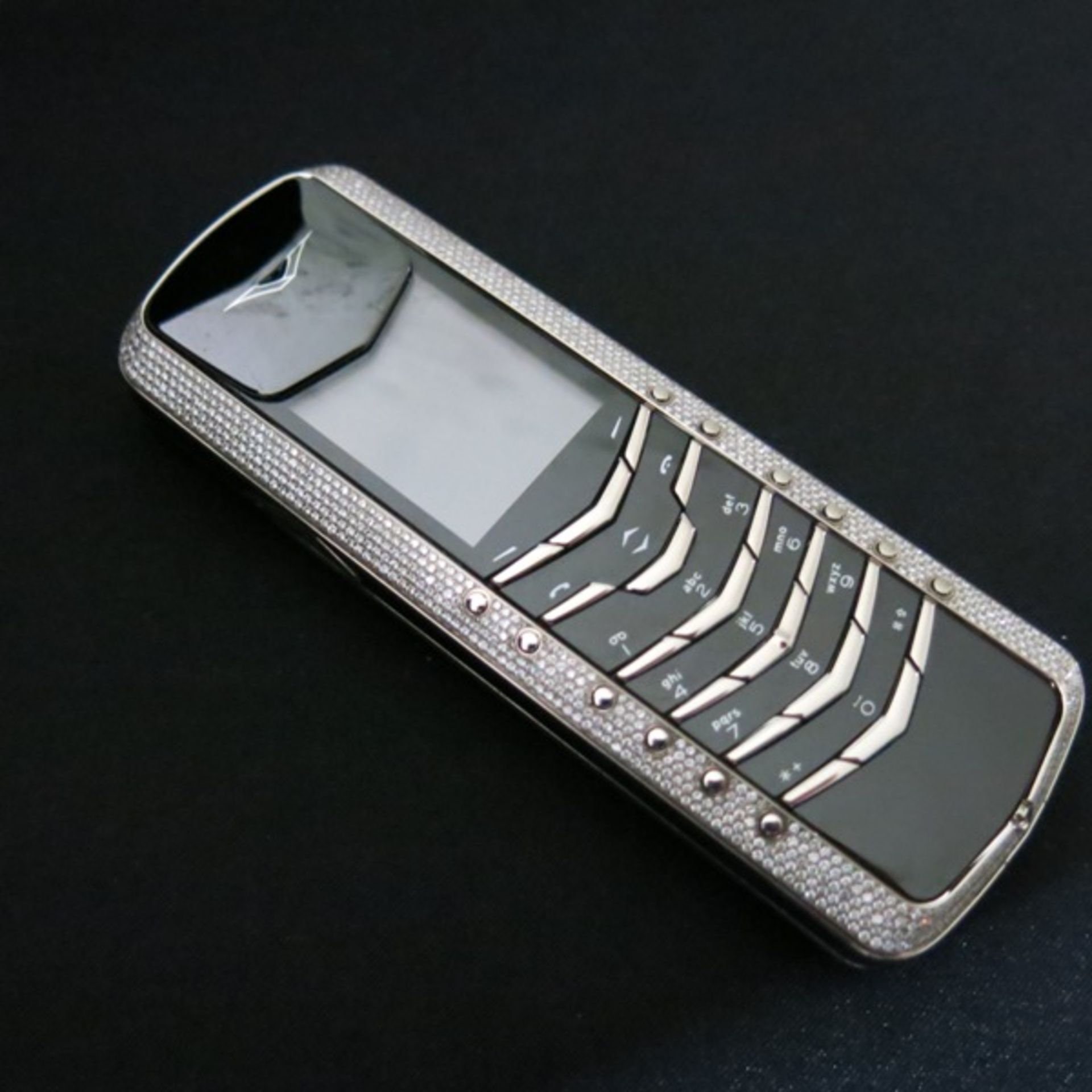 Vertu Signature Classic Phone in 18kt White Gold Phone with Full Pave Diamond Outer Cover & 18kt