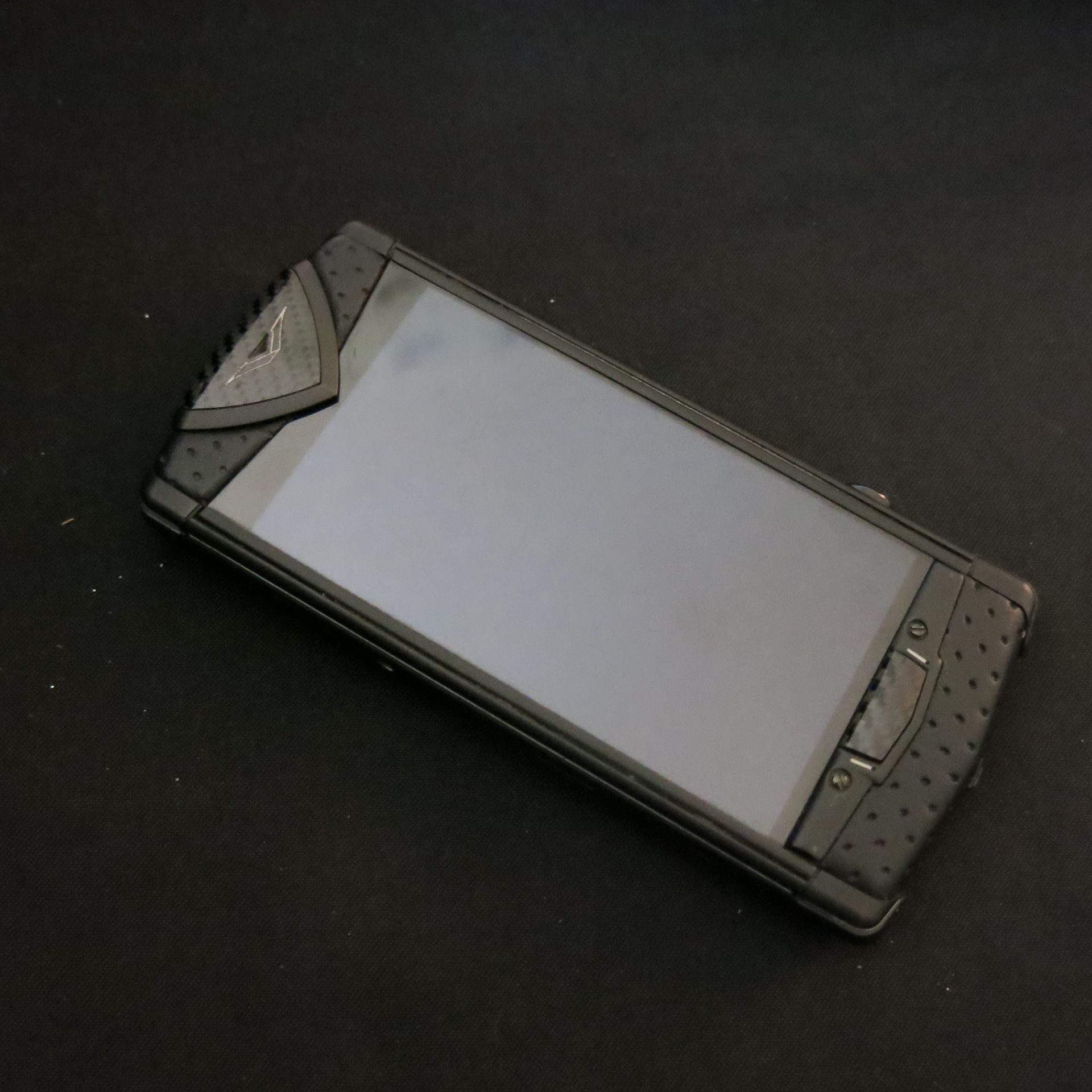 Entire Contents of the VERTU Museum Collection to Include: 105 Various Iconic Phones & Appearance - Image 18 of 106