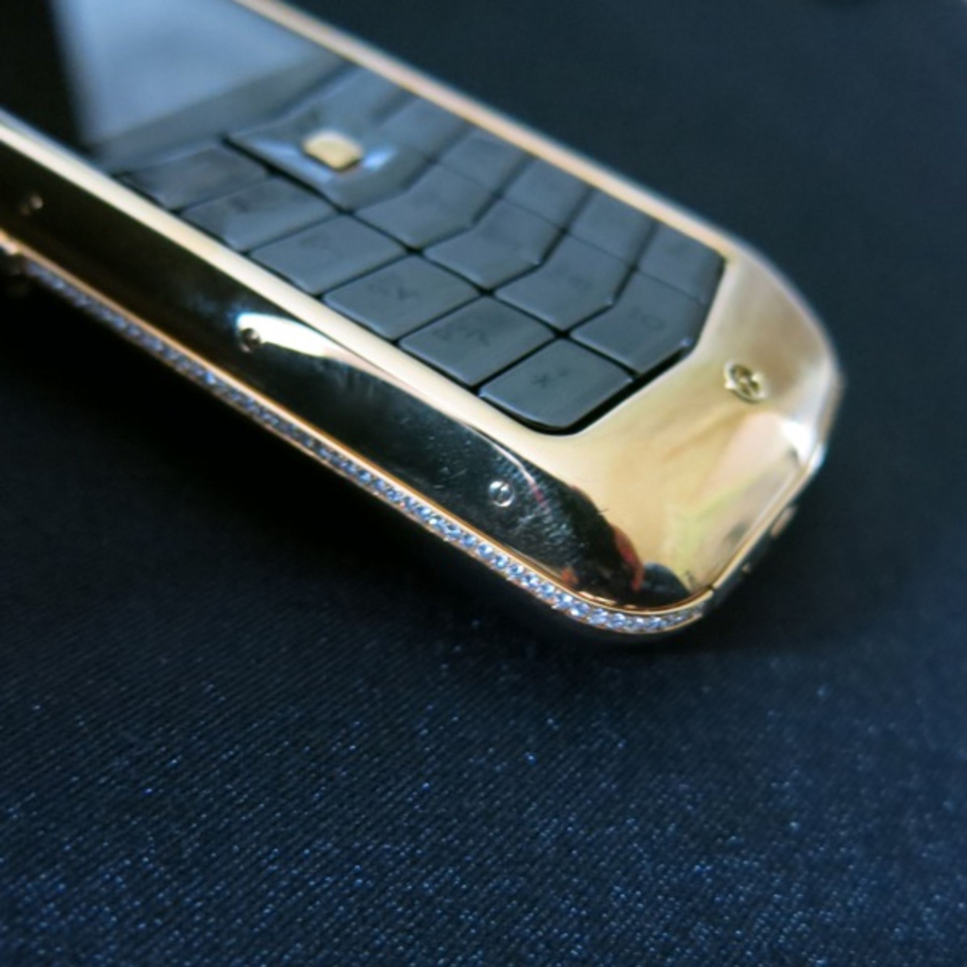 Vertu Constellation Classic Phone with 18kt Yellow Gold & Diamond Trim Bezel, Back Plate, Select Key - Image 4 of 6