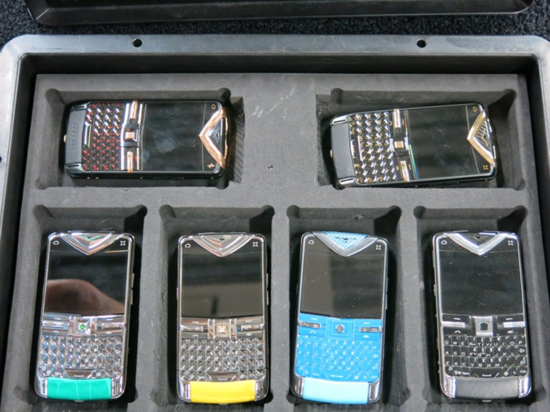 Archive Collection of 23 Vertu Constellation Quest Phones made of Stainless Steel, Ceramic Pillow, - Image 3 of 4