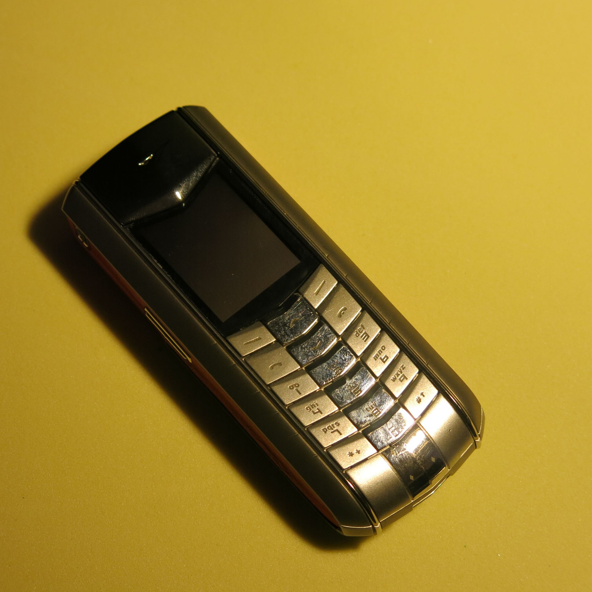Entire Contents of the VERTU Museum Collection to Include: 105 Various Iconic Phones & Appearance - Image 91 of 106