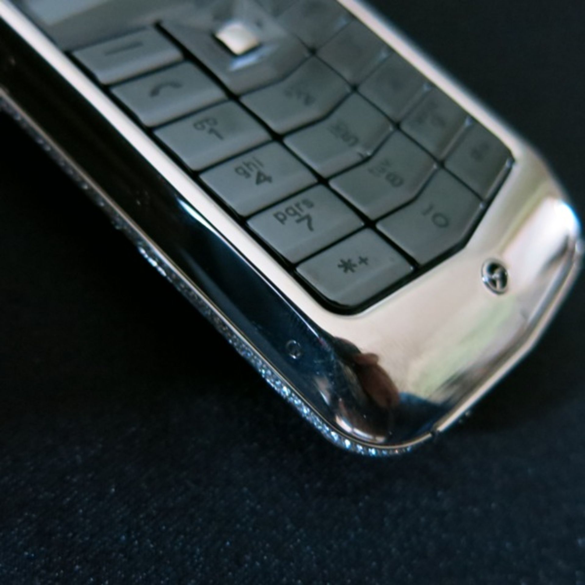 Vertu Constellation Classic Phone with 18kt White Gold & Diamond Trim Bezel, Back Plate, Select - Image 5 of 7