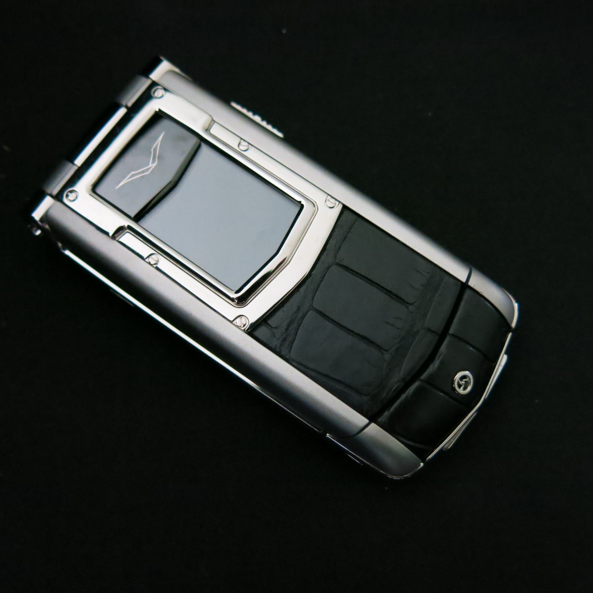 Entire Contents of the VERTU Museum Collection to Include: 105 Various Iconic Phones & Appearance - Image 64 of 106