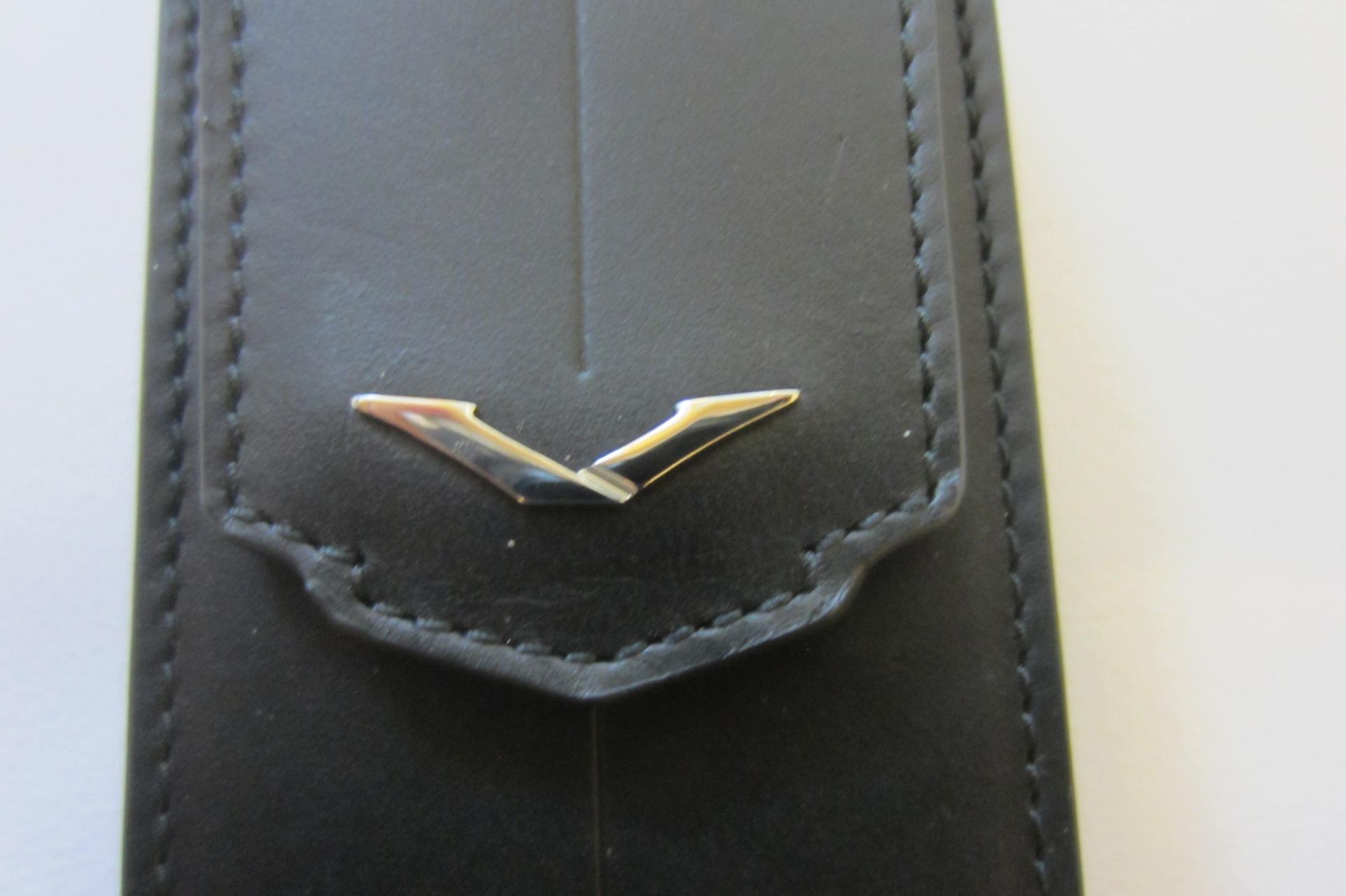 Signature S Black Leather Case with thought to be White Gold "V" Insignia - Image 2 of 2
