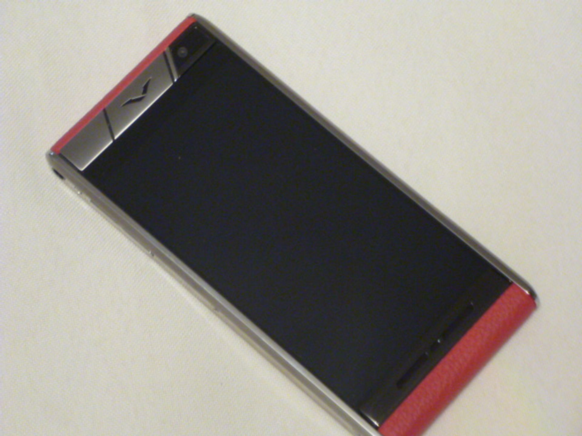 Vertu Aster Touch Phone, Pink Leather. Demonstrator, S/N I-005601. Comes with Matching Leather - Bild 4 aus 4