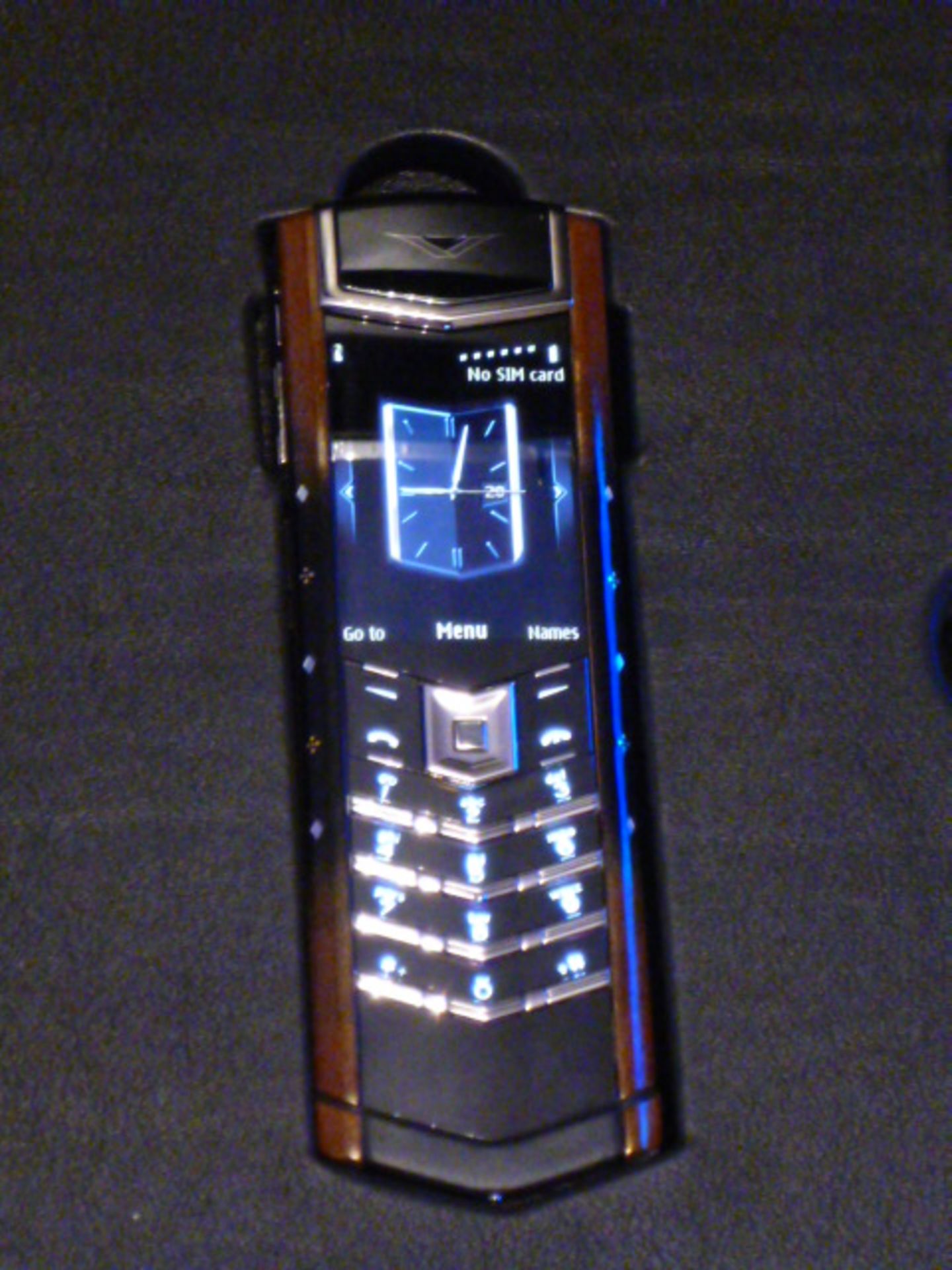 Vertu Signature Harmony Phone, Unique Design 1 of 4. This Handset has been Designed and Created - Image 2 of 6