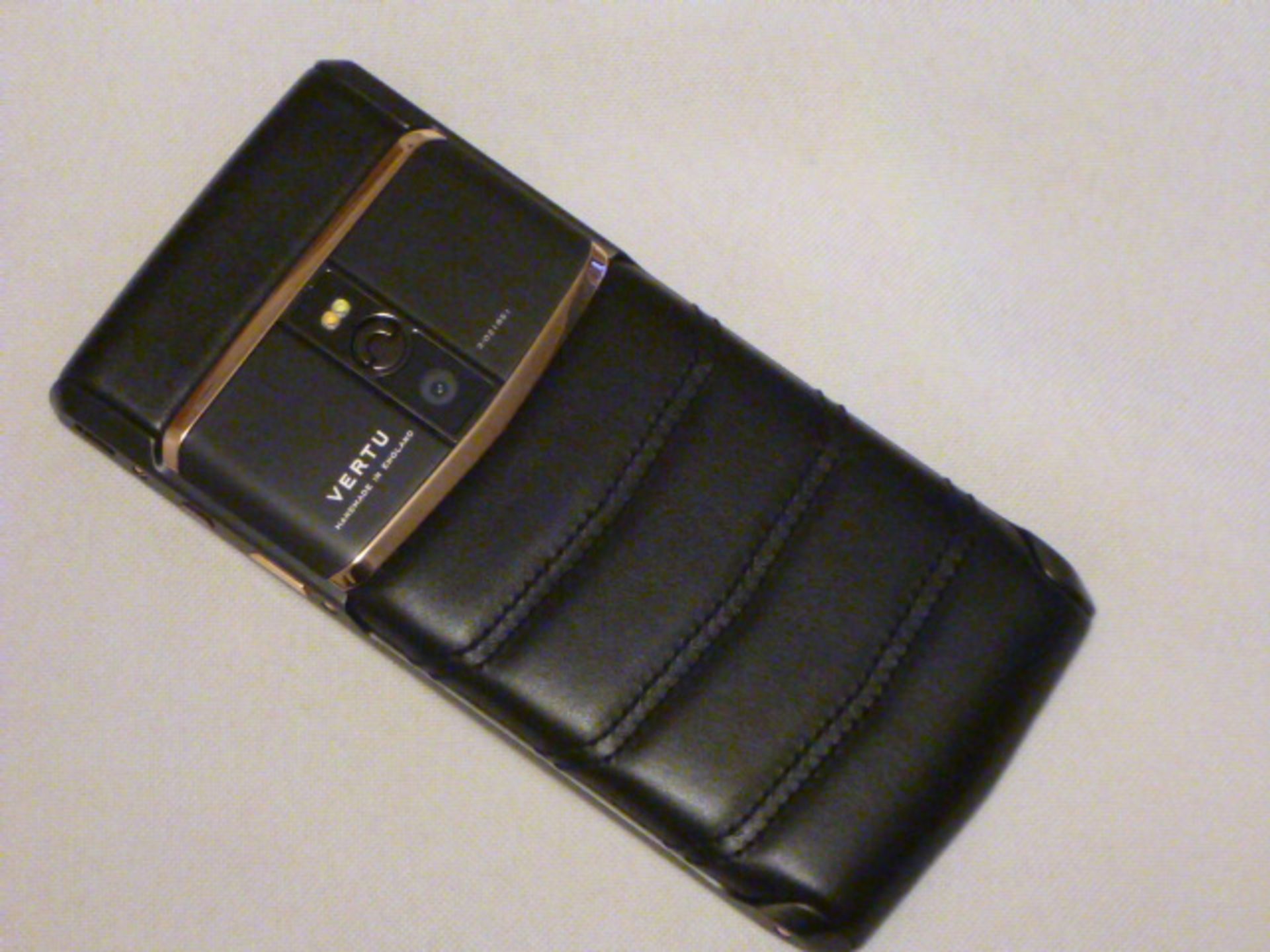 Vertu Signature Touch Phone, Pure Jet, Red Gold. S/N 3-021651. Comes with Sales Pack, Charging - Image 2 of 2