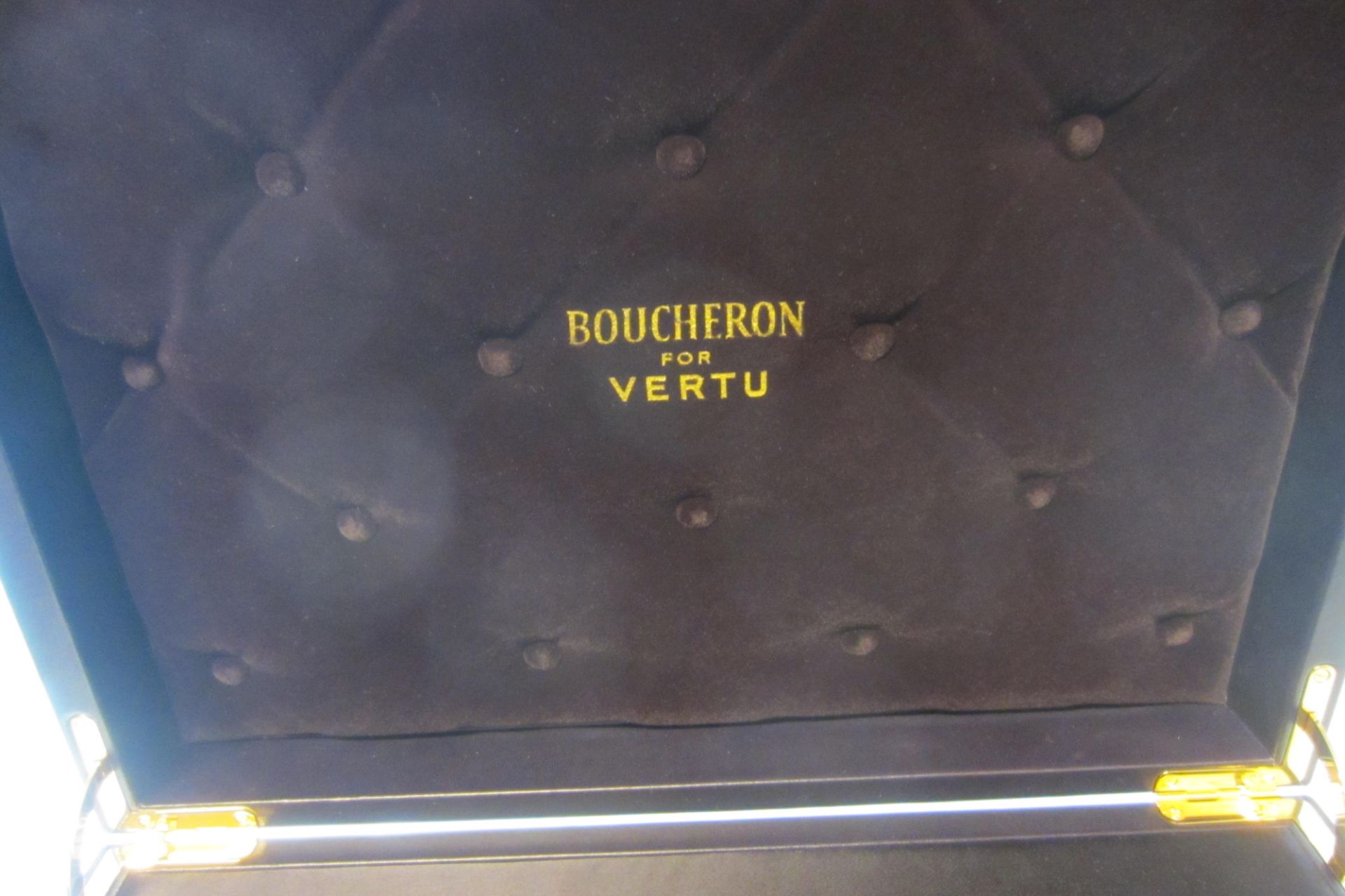 Deep Purple Soft Padded Leather Boucheron for Vertu Presentation Case - Bild 3 aus 6