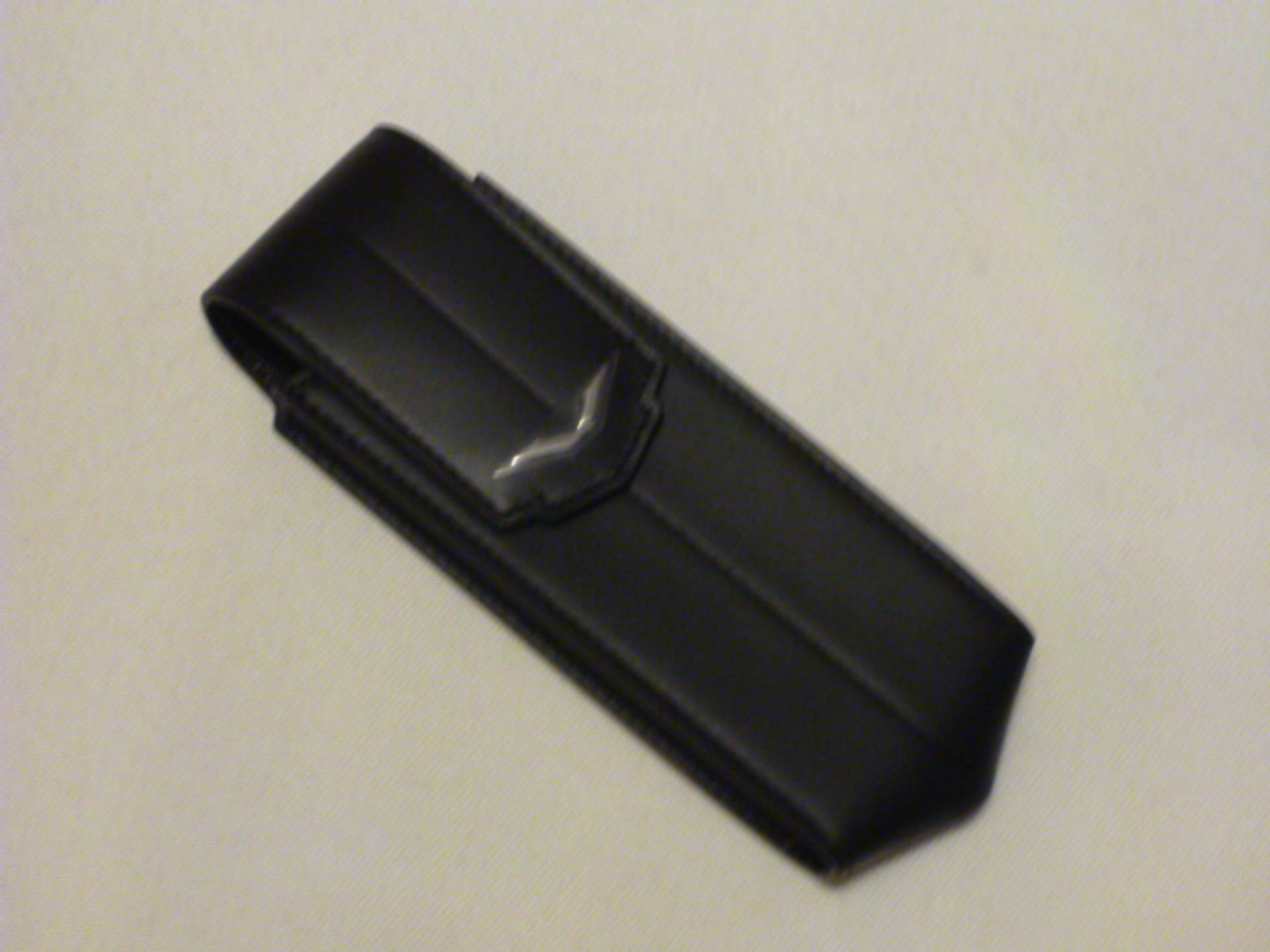 Vertu Signature S Phone (Cinderella Version) Stainless Steel with Ceramic Pillow & Keypad with Black - Bild 3 aus 3