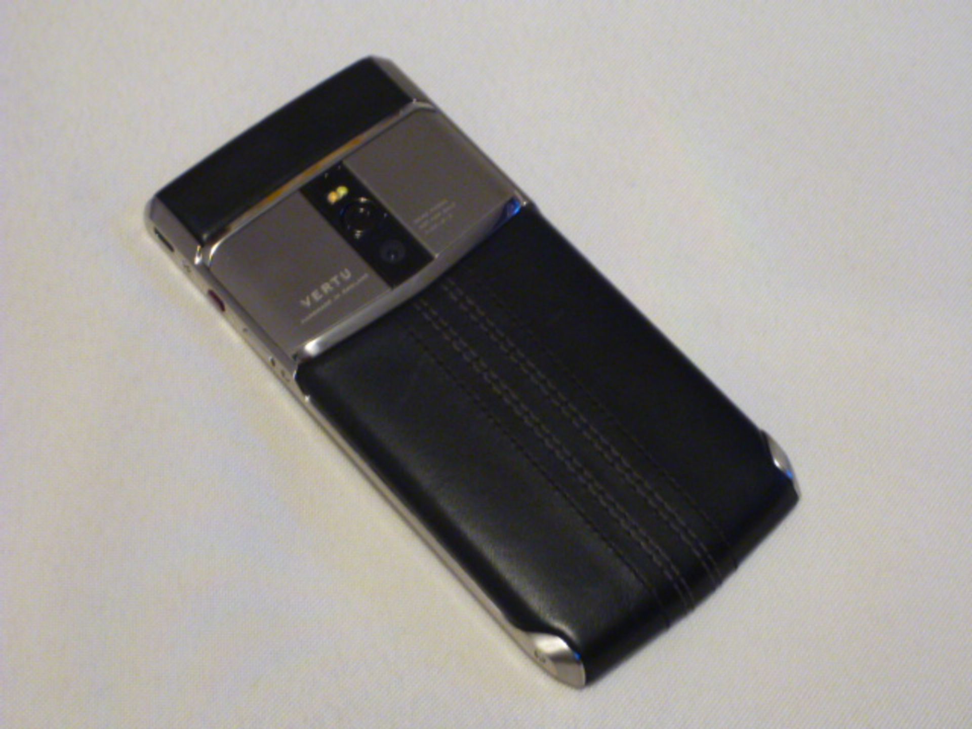 Vertu Signature Touch Phone, Jet Calf. S/N 3-001613. Ex Demonstrator Model, New/Unused. Comes with - Bild 2 aus 2