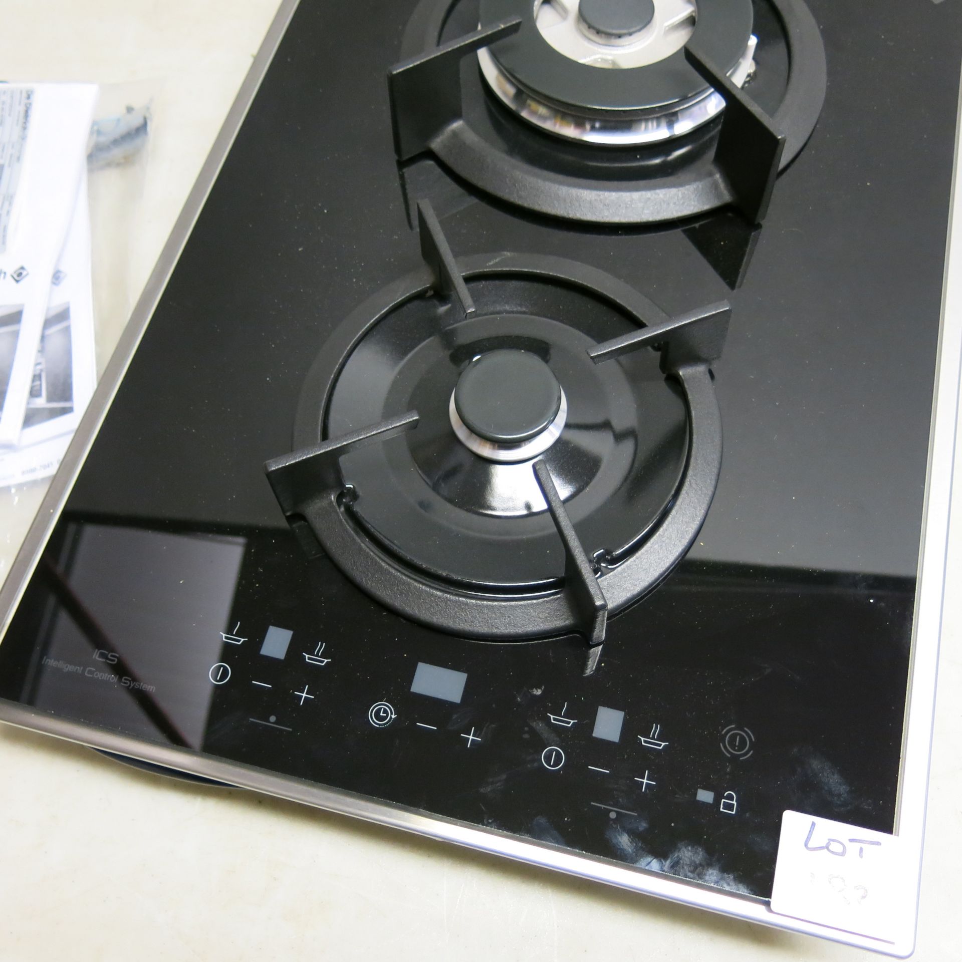 De Dietrich 2 Ring Gas Hob with ICS, Model DTG738X3. Size 38cm x 52cm. New/Ex Display. - Image 2 of 3