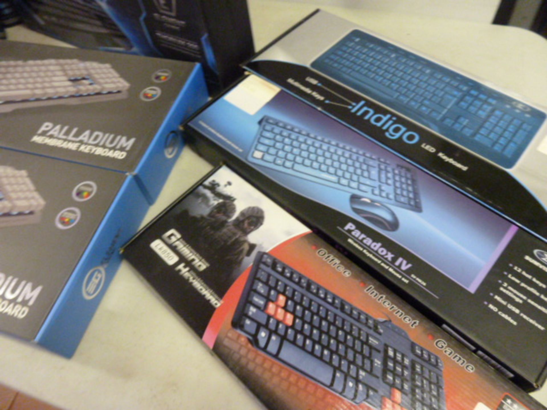 Lot Consisting of 25 Assorted Gaming Accessories to Include: 5 x Element Gaming Mouse, 4 x Element - Image 4 of 10