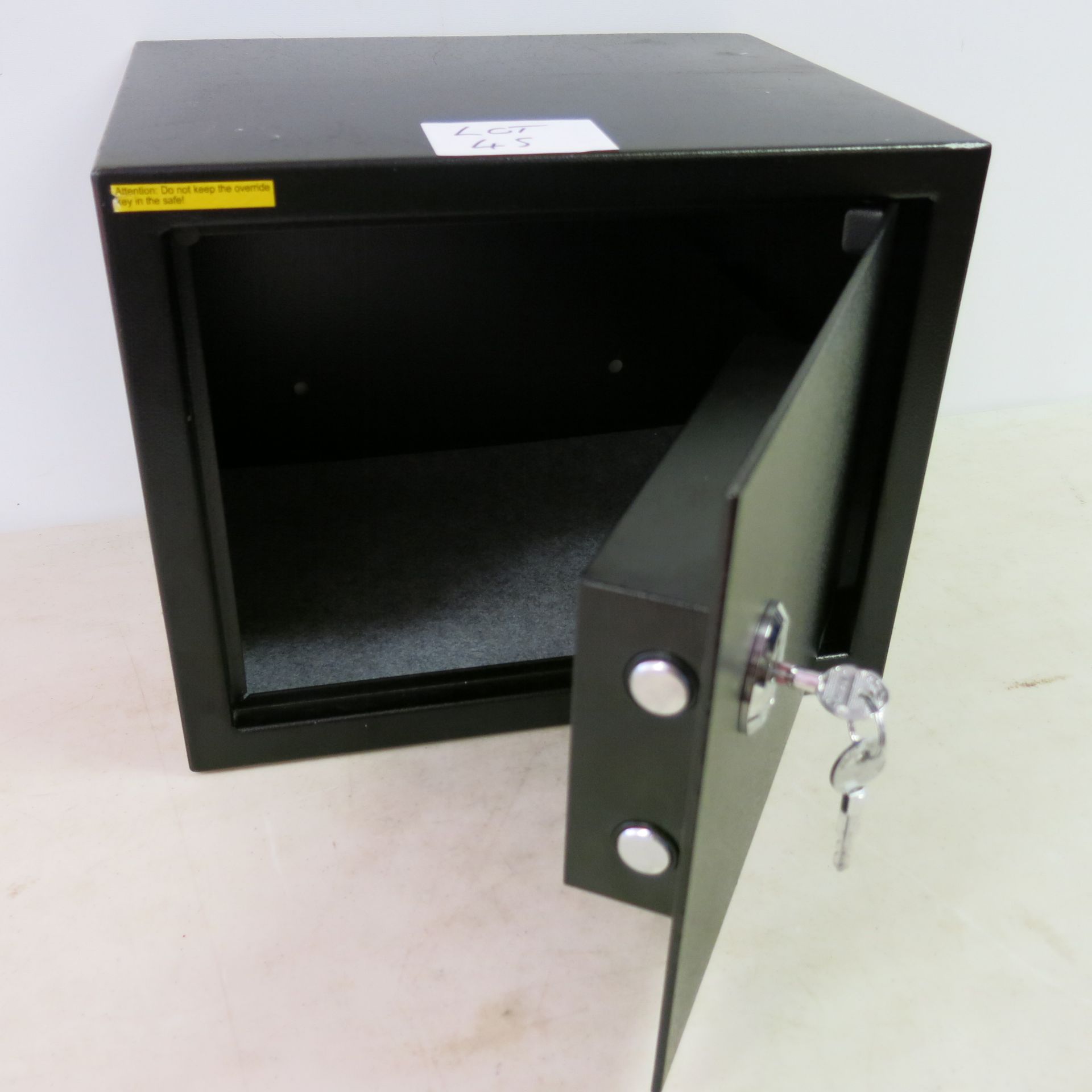 Metal Security Box 2 x keys. Size (W38cm x H30cm x D30cm) - Image 2 of 3