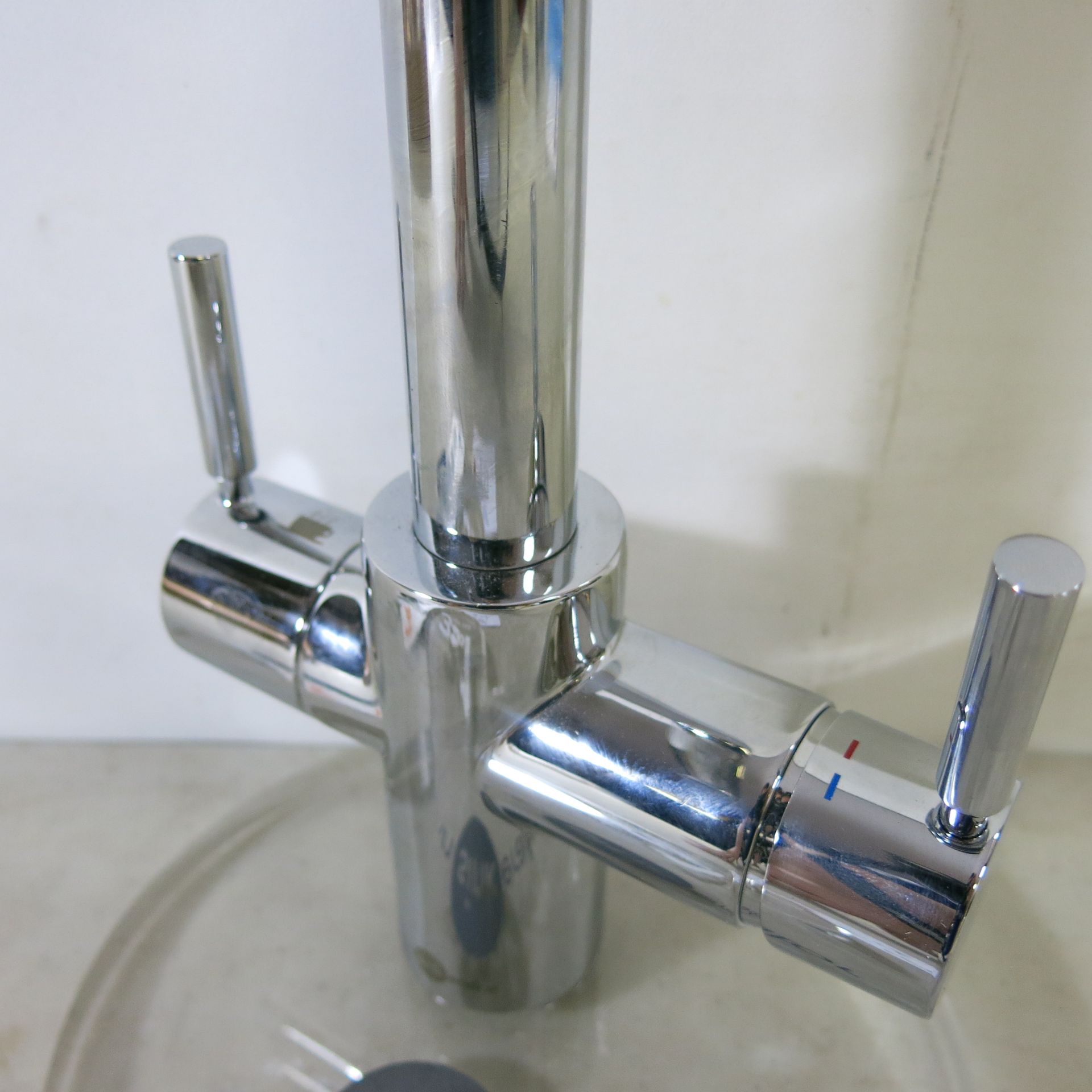 Insinkerator Double Lever 3 In 1 Hot Tap. Ex Display/As Viewed. - Image 2 of 4