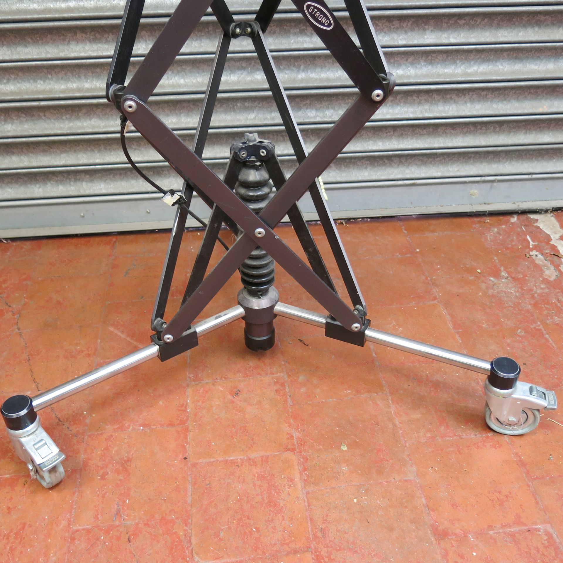 Multitec Portrait Professional Scissor Stand with Manfrotto 324 RC2 Joystick Head - Image 5 of 5